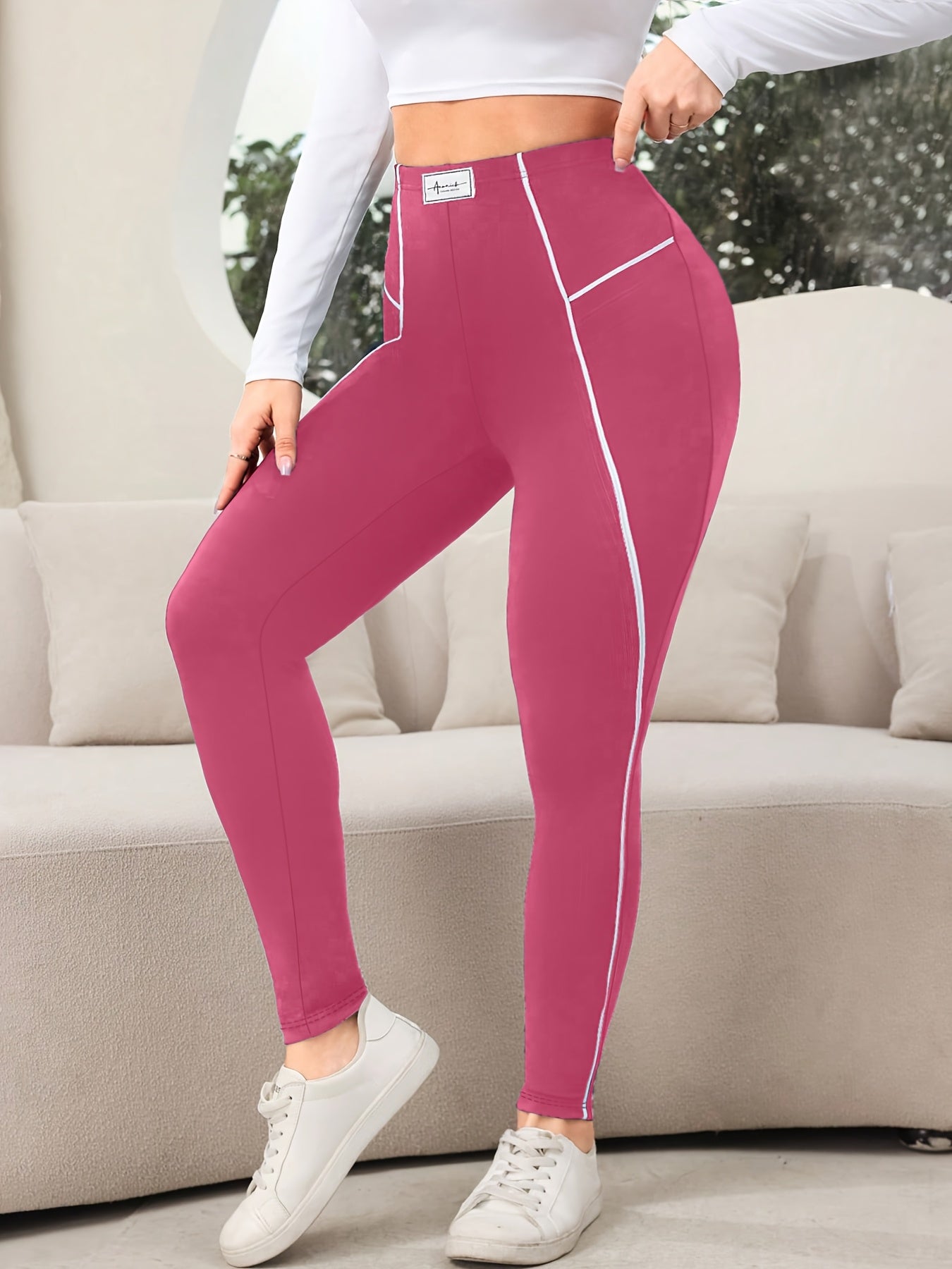 Ayollar uchun plussiz yuqori bel leggings, polyester mato, kontrast pipingsiz bir rang, elastik bel, ochiq havoda sport va kundalik kiyim uchun ideal