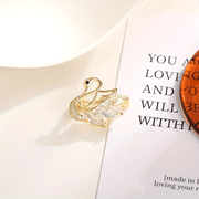 Elegant Swan Brooch Jewelry for Women Stylish Fashion Accessory Gift