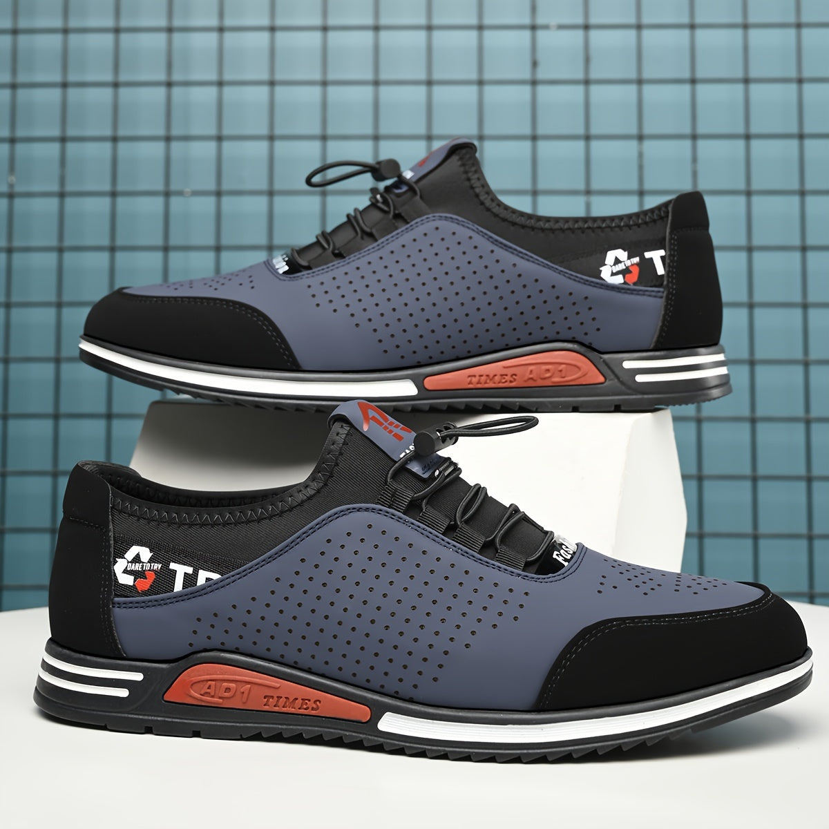 Men's Casual Sneakers Solid Color Breathable Low Top Lace-Up Round Toe All-Season