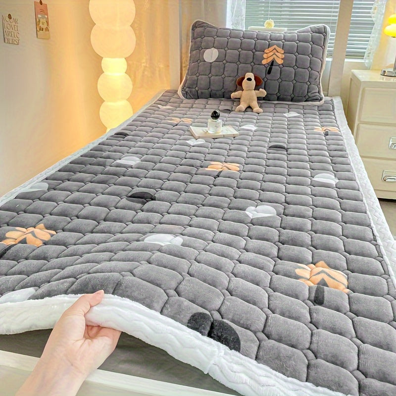 Soft Velvet Mattress Cover for Winter Warmth Twin Size