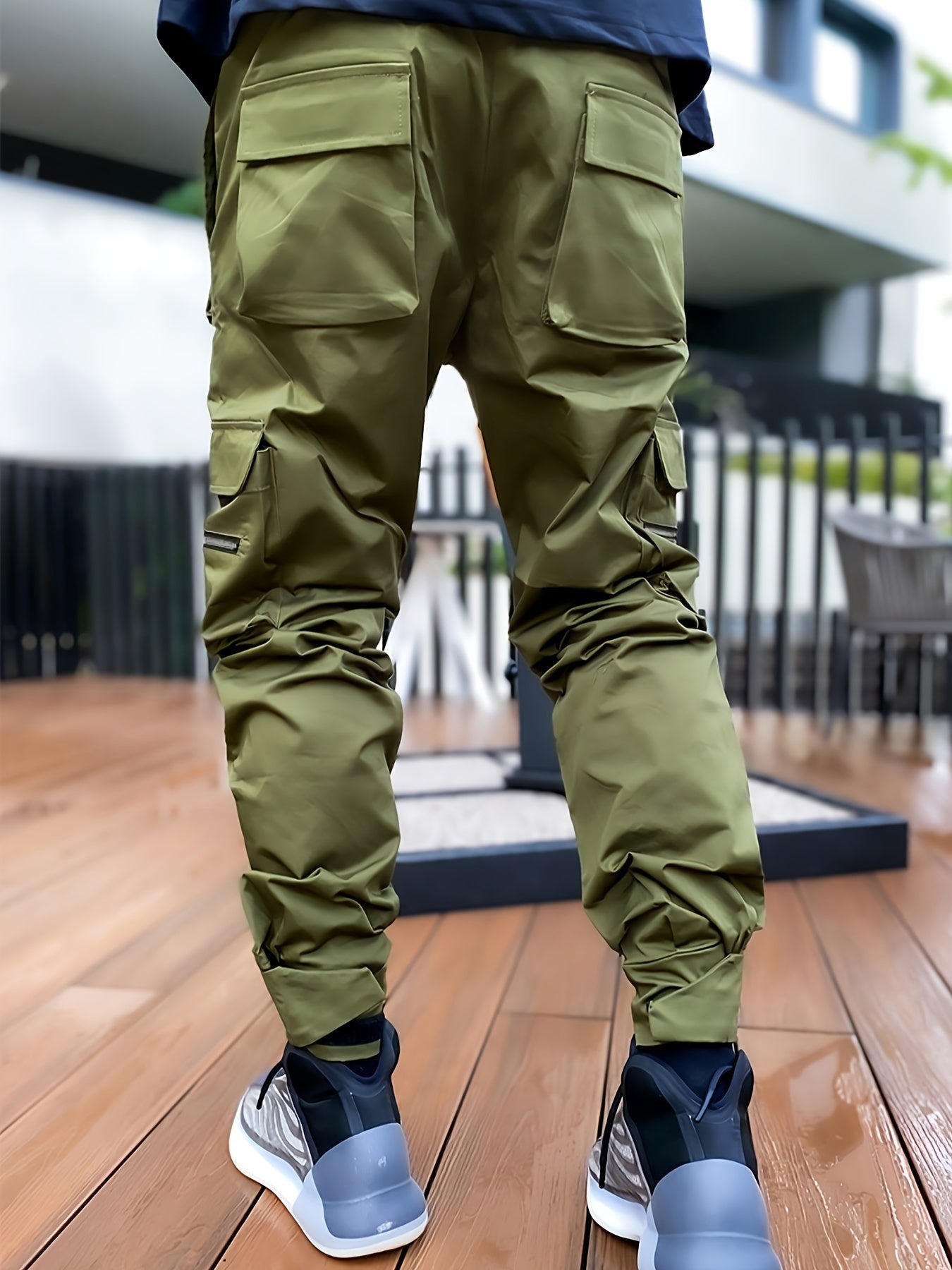 Men's Loose Straight Cargo Pants with Multi Pockets Reflective Accents Polyester All-Season