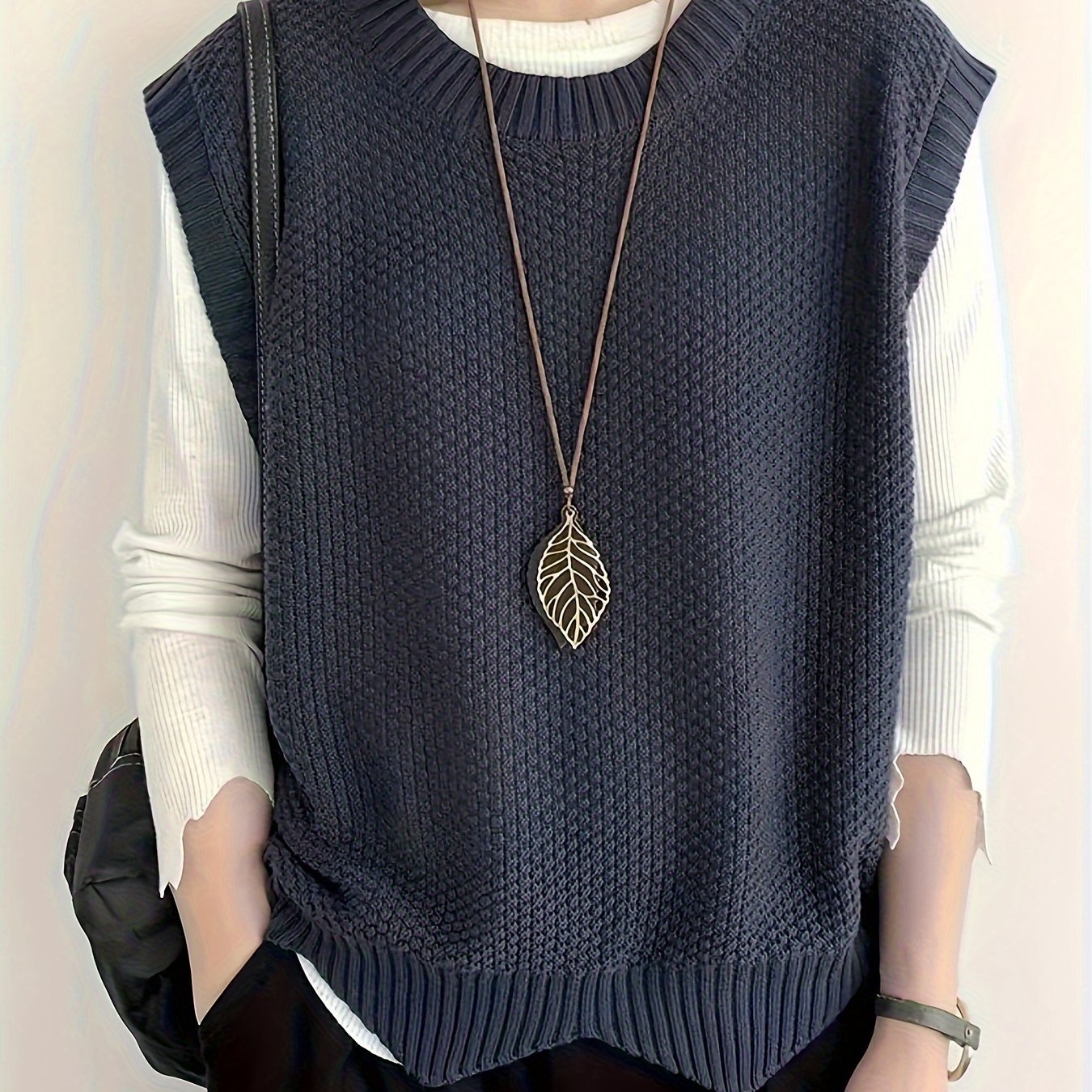 Women's Plus Size Knit Sweater Vest, Crew Neck, Cap Sleeve, Spring Summer