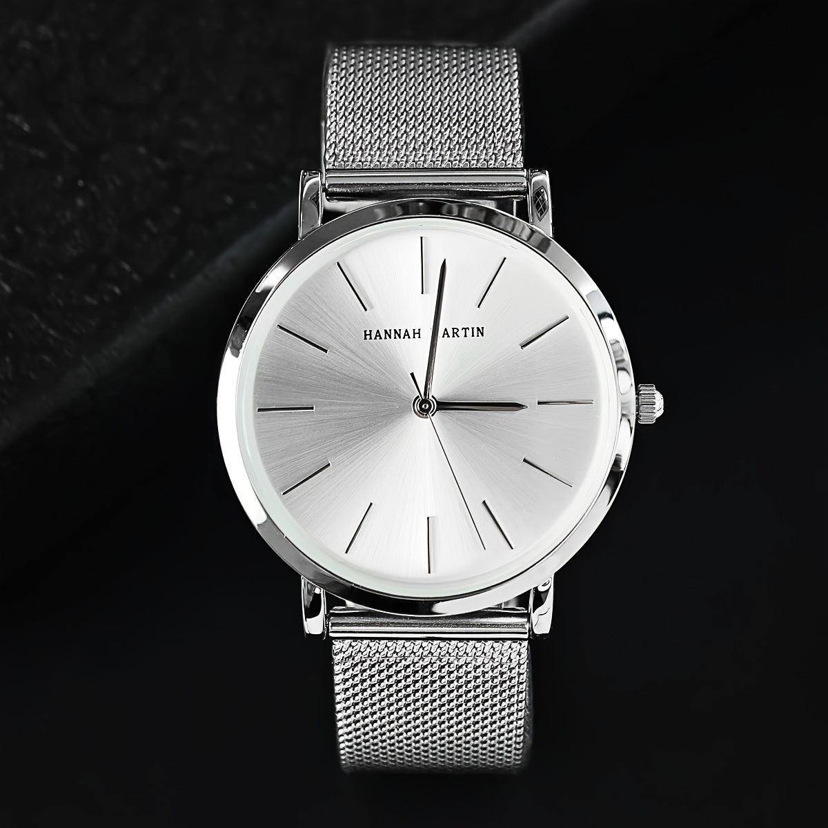 Women's Light Luxury Watch with Elegant Design and Precise Movement