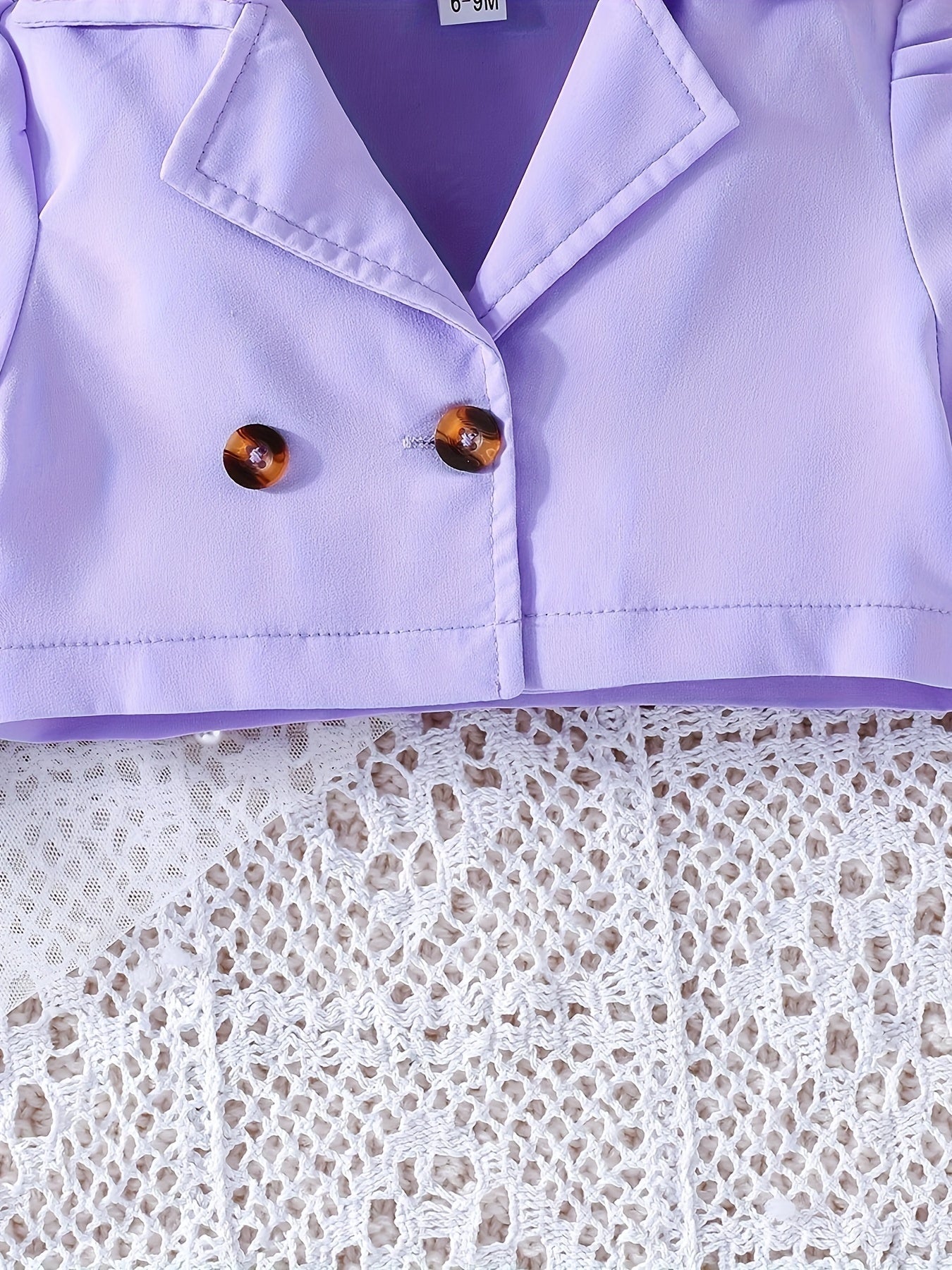 Qizlar uchun 2 qismli to'plam, tashqi kiyim uchun yengli ko'ylak va yengsiz ko'ylak bilan birga keladi.