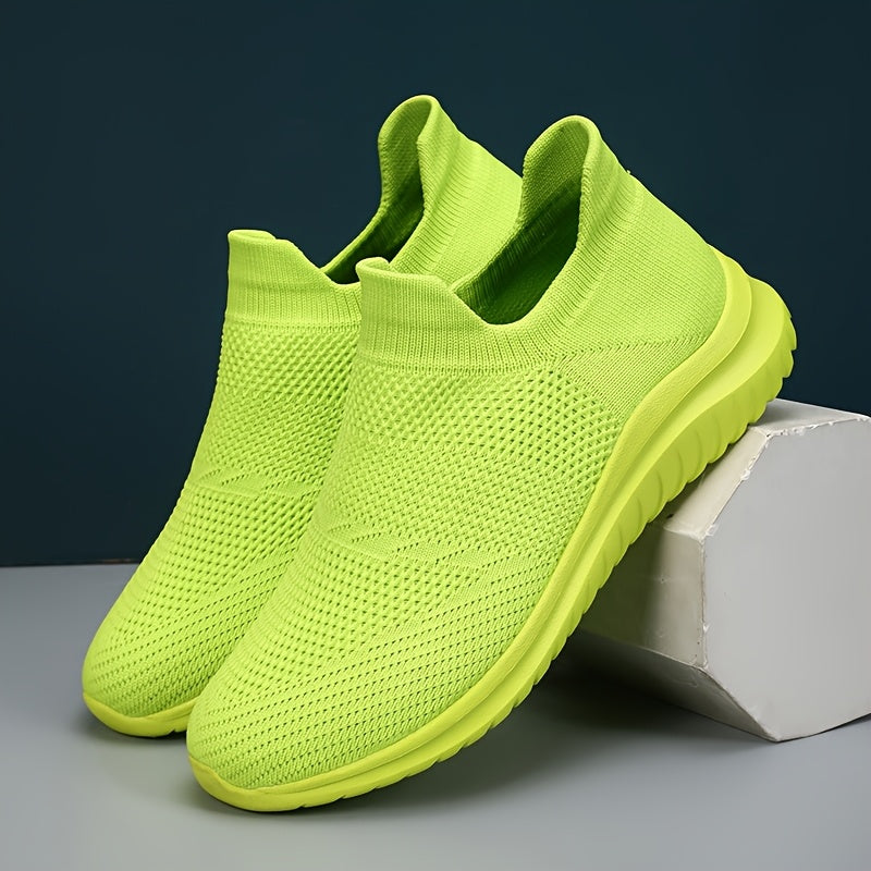 Ayollar uchun nafas oladigan slip-on sport poyabzali neon ranglar yengil yurish poyabzali