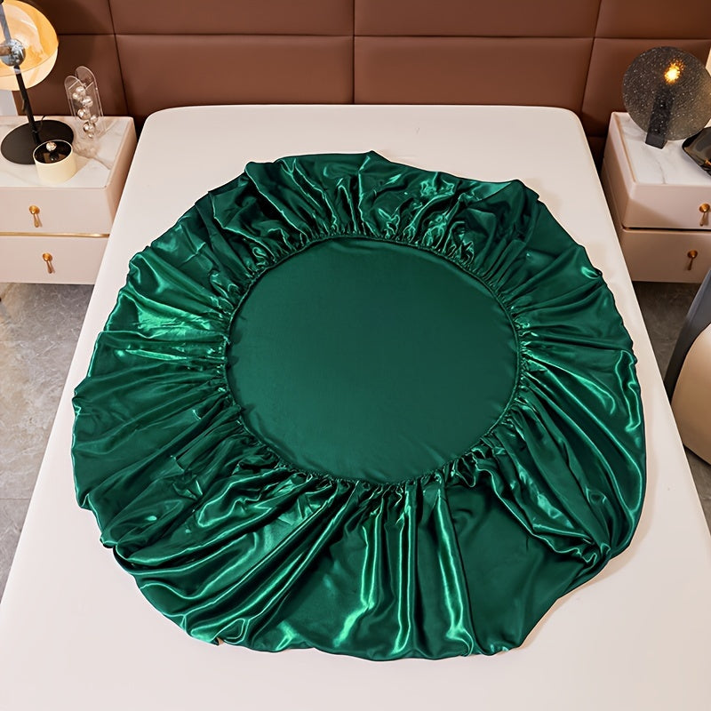 Silky Soft 100% Polyester Satin Bed Sheet for All Seasons Light Luxury Pilling-Resistant Queen Size