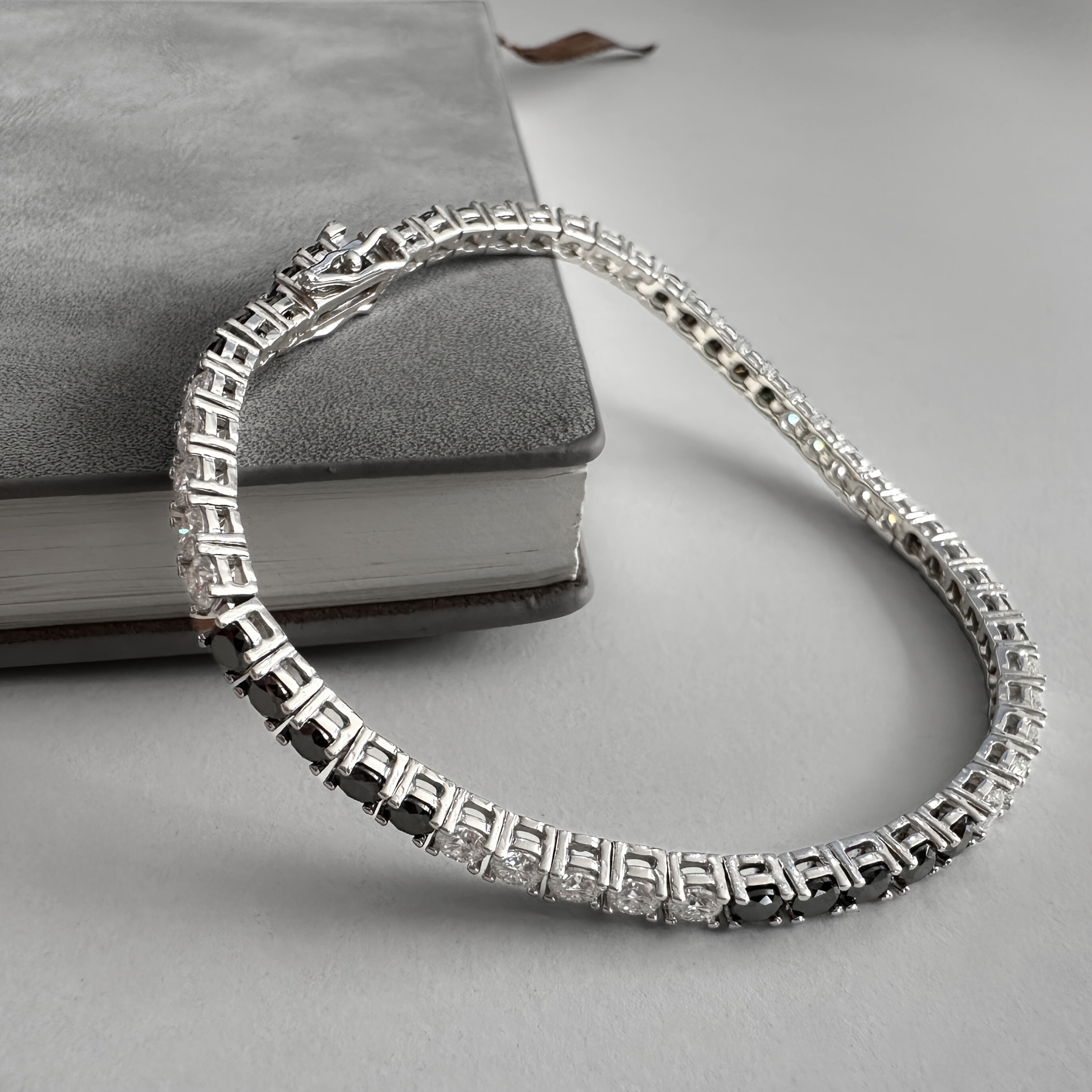 Luxury Silver Tennis Link Bracelet with Black and White Moissanite Stones 0.1 Carats for Women