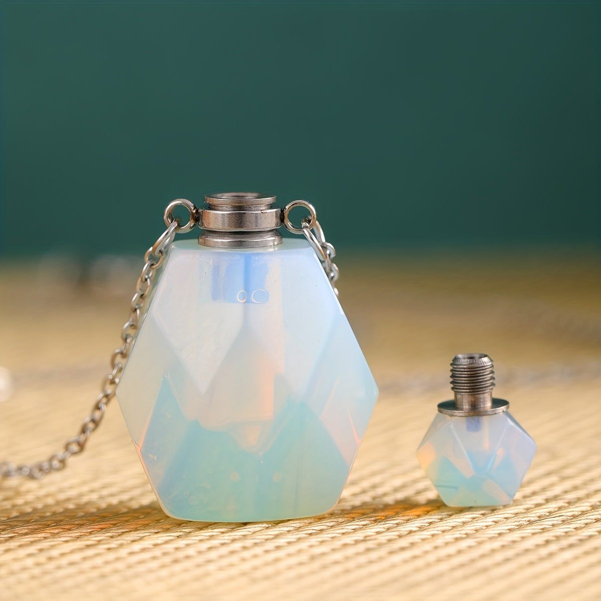 Glam Style Rock Crystal Diffuser Necklace with Chain for Aromatherapy and Gifts