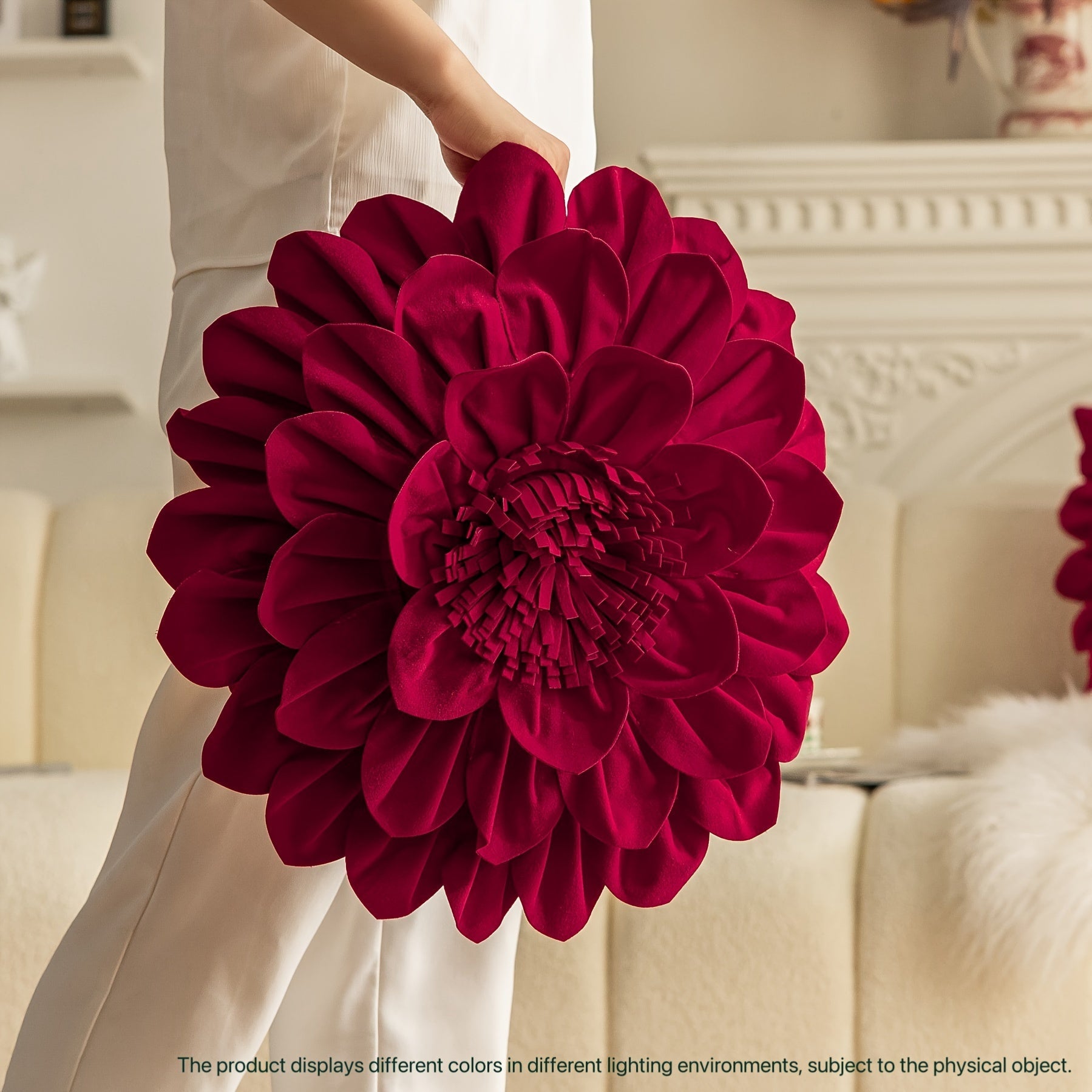 Bayram ruhiga kirish uchun bizning Festiv 3D Gullar Velur Yostiq Qopqog'imizni tanlang, u yumshoq, muzli tugatishga ega. Bayram uy bezaklaringizni Orange, Purple, Red, Green va Blue ranglarida mavjud variantlar bilan ko'taring. (Yostiq kiritilmagan)