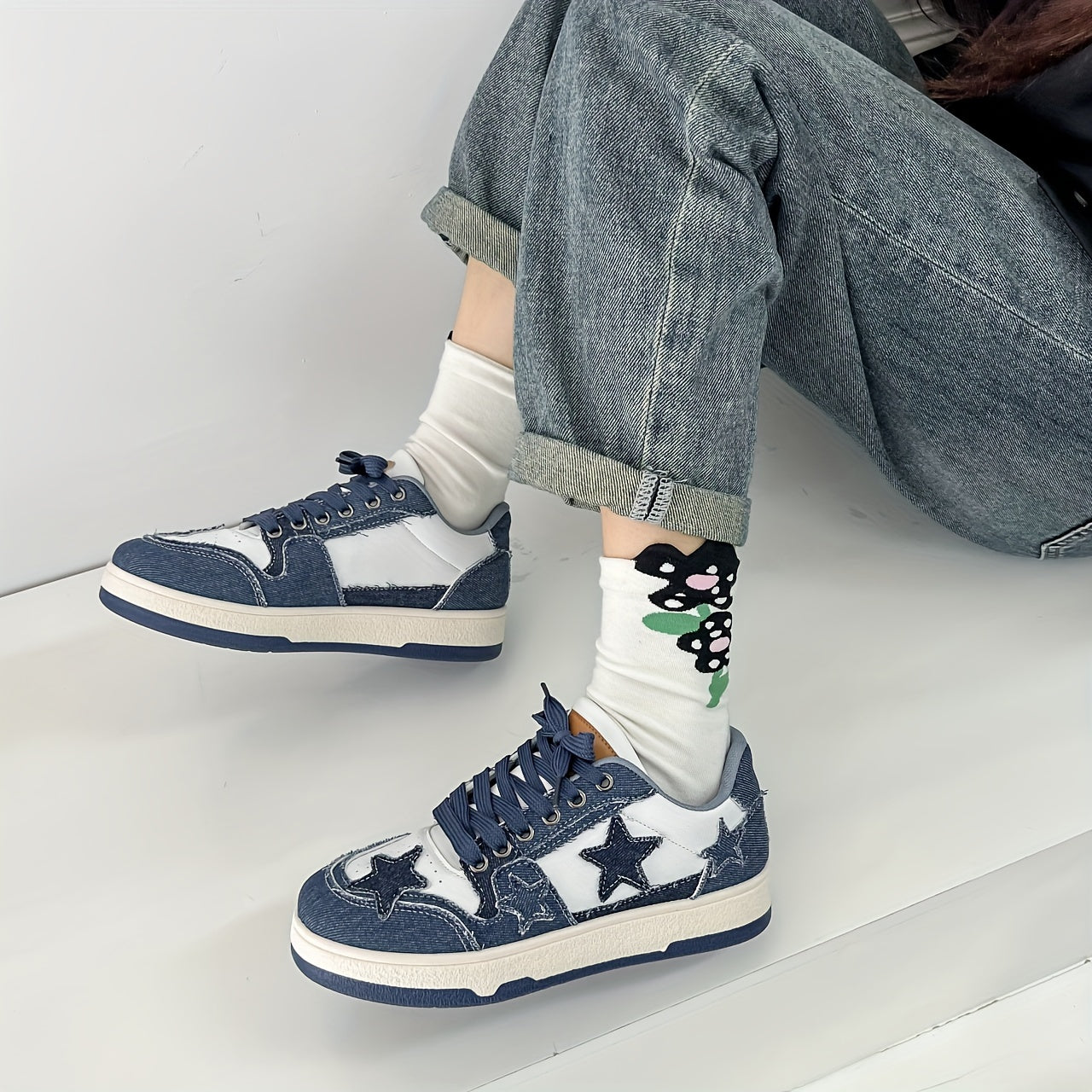 Women's Vintage Star-Patterned Sneakers Breathable Lightweight Non Slip