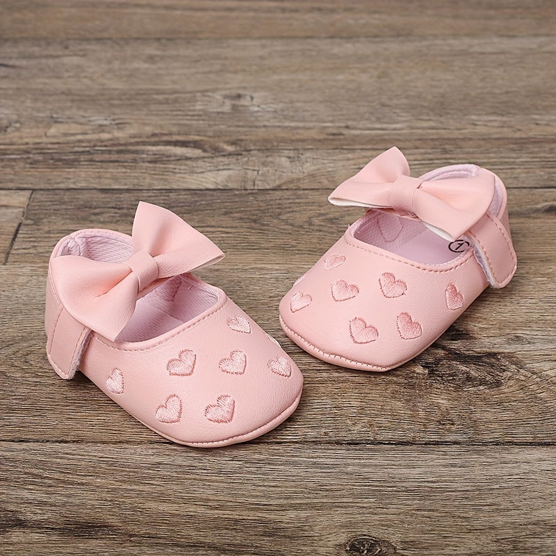 Baby Girl Sandals for Spring and Autumn Breathable PU Flat Shoes with Heart Embroidery