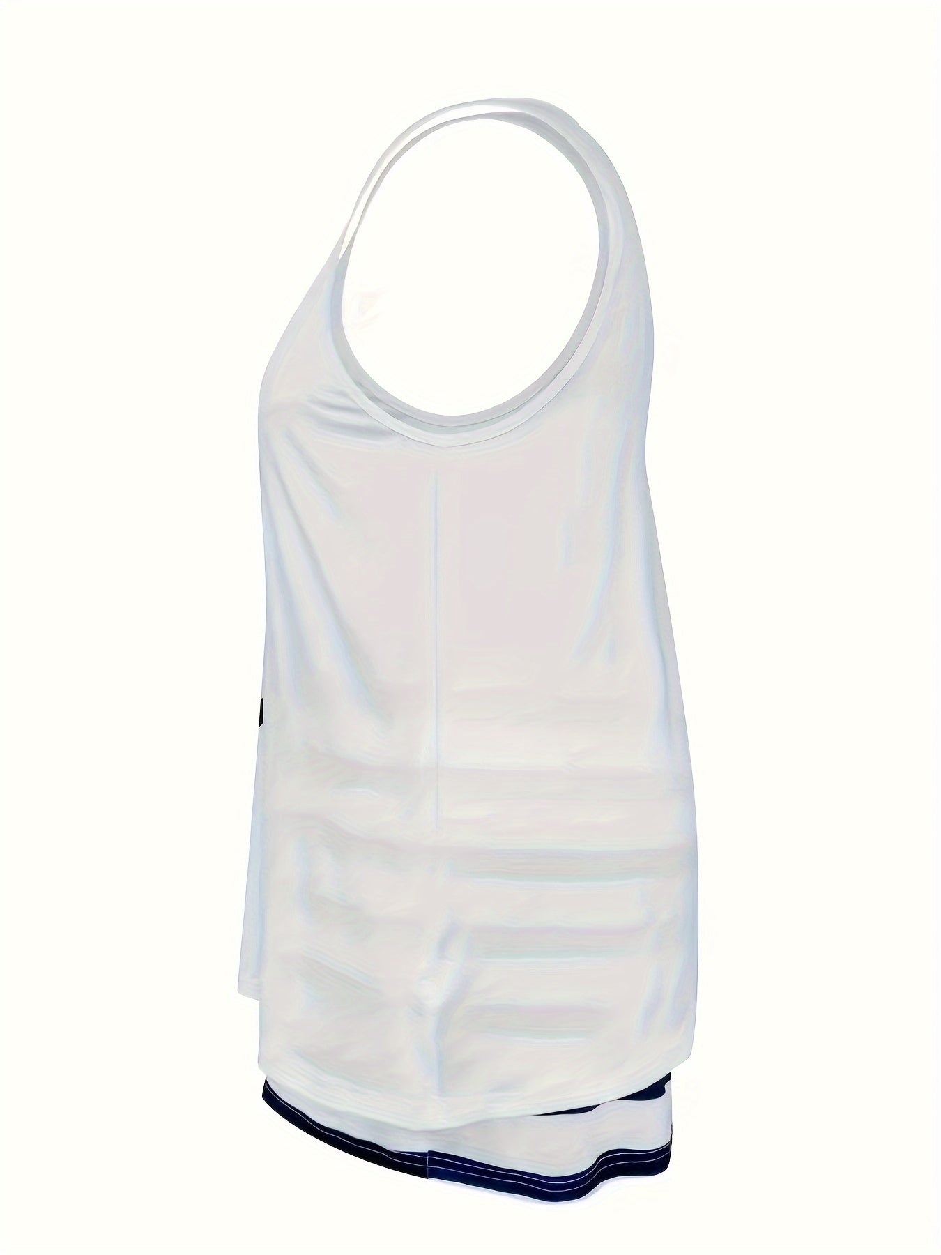 Katta o'lchamdagi ikki qismli to'plam, V-shaklidagi ankor printli tank top va chiziqli shortlar. 100% polyester to'qilgan matodan tayyorlangan, biroz cho'ziladigan, tasodifiy ta'til uslubi uchun mukammal. Yoz uchun ajoyib.