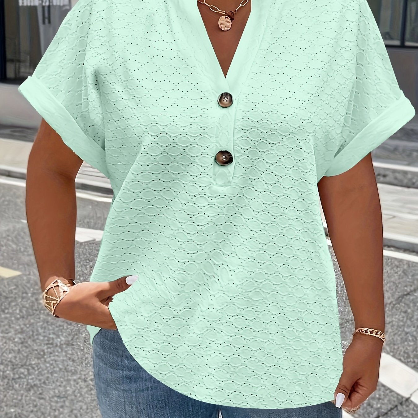 Women's Plus Size Solid Eyelet V-Neck T-Shirt for Spring and Summer