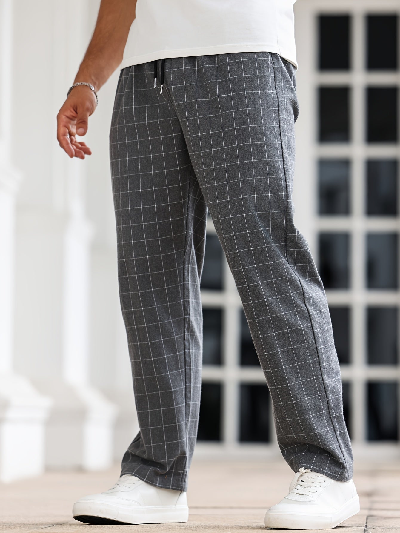Pantalones de dormir de cuadros en blanco y negro para hombre con cordón de poliéster, casual y cómodo