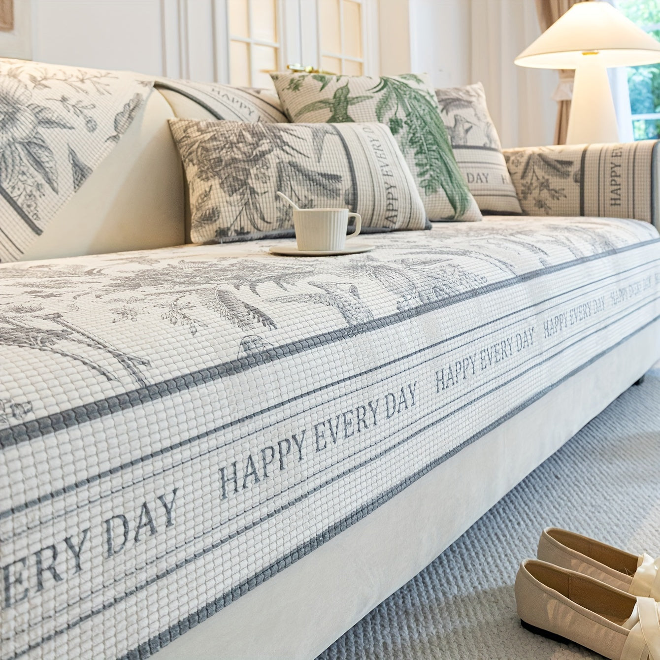 Fransuz vintage divan qoplamasi, hayvonlarga do'st, mashinada yuvish mumkin, barcha mavsumlar uchun mos qisqa plush jakard dizayni.