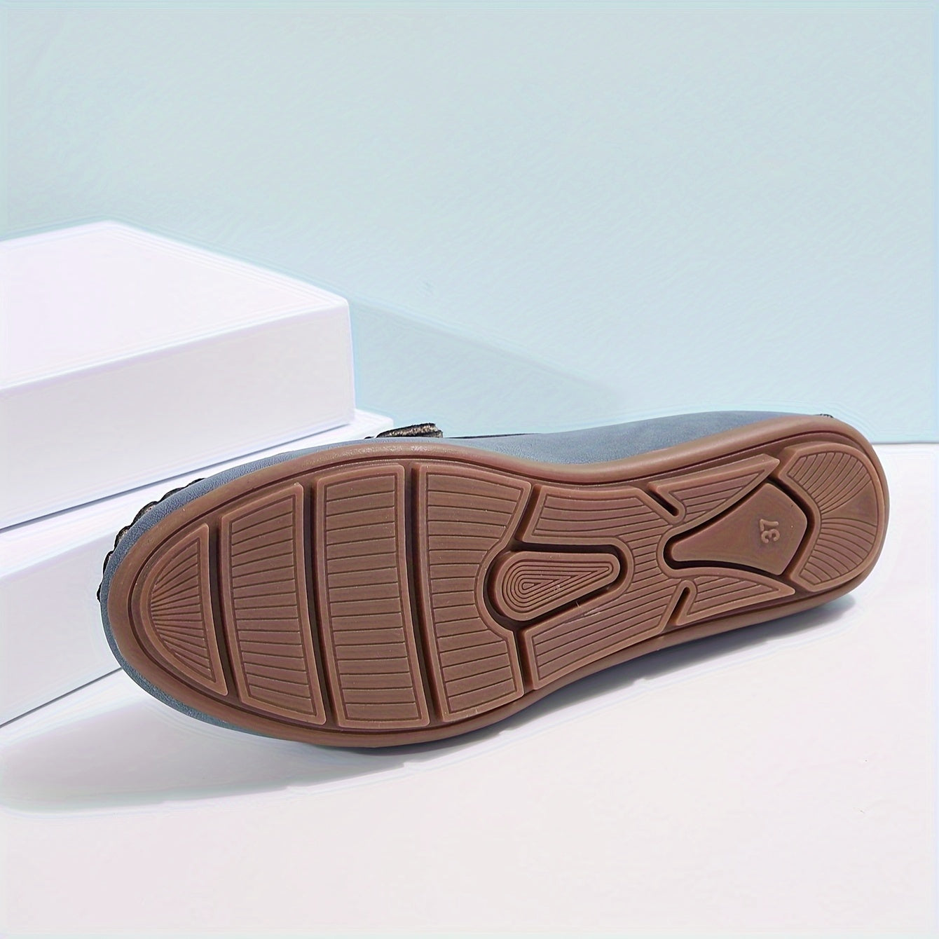 Women's Slip-On Casual Flats with Metallic Chain, Breathable Fabric