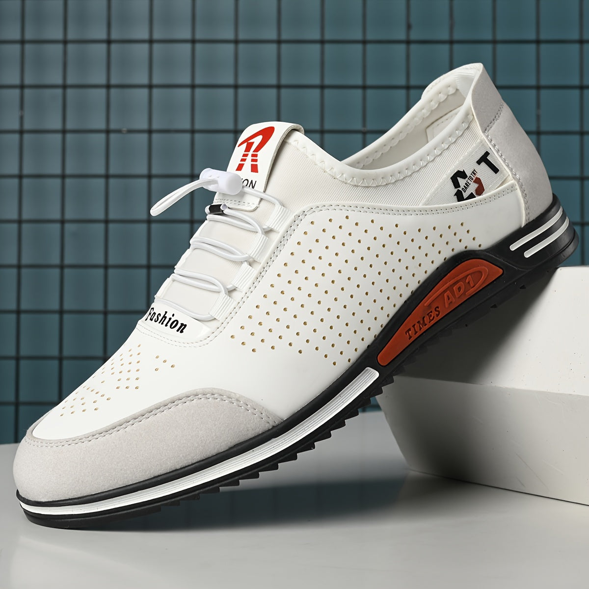 Men's Casual Sneakers Solid Color Breathable Low Top Lace-Up Round Toe All-Season