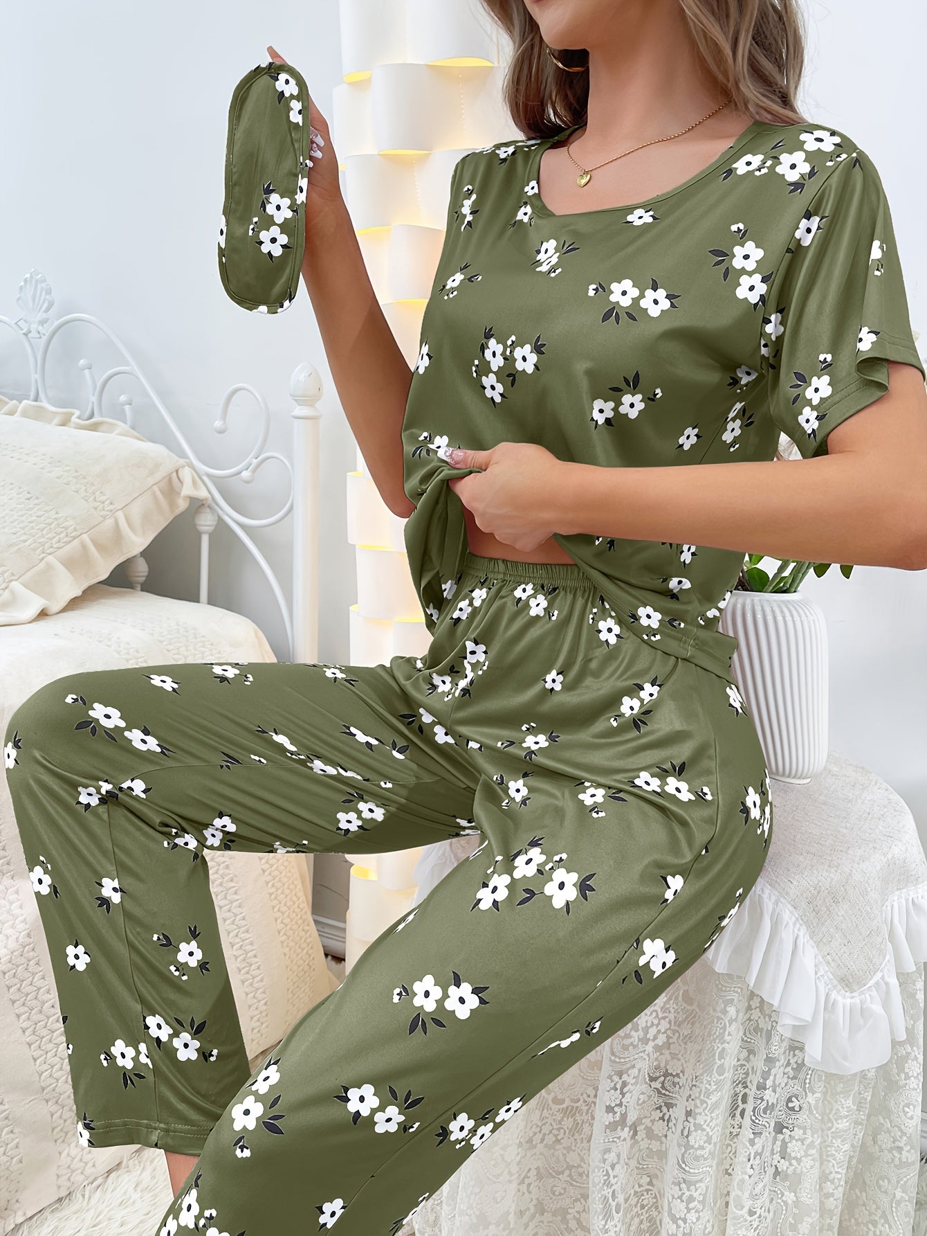 Women's Floral Pajama Set Short Sleeve Top Elastic Waist Pants Spring Summer