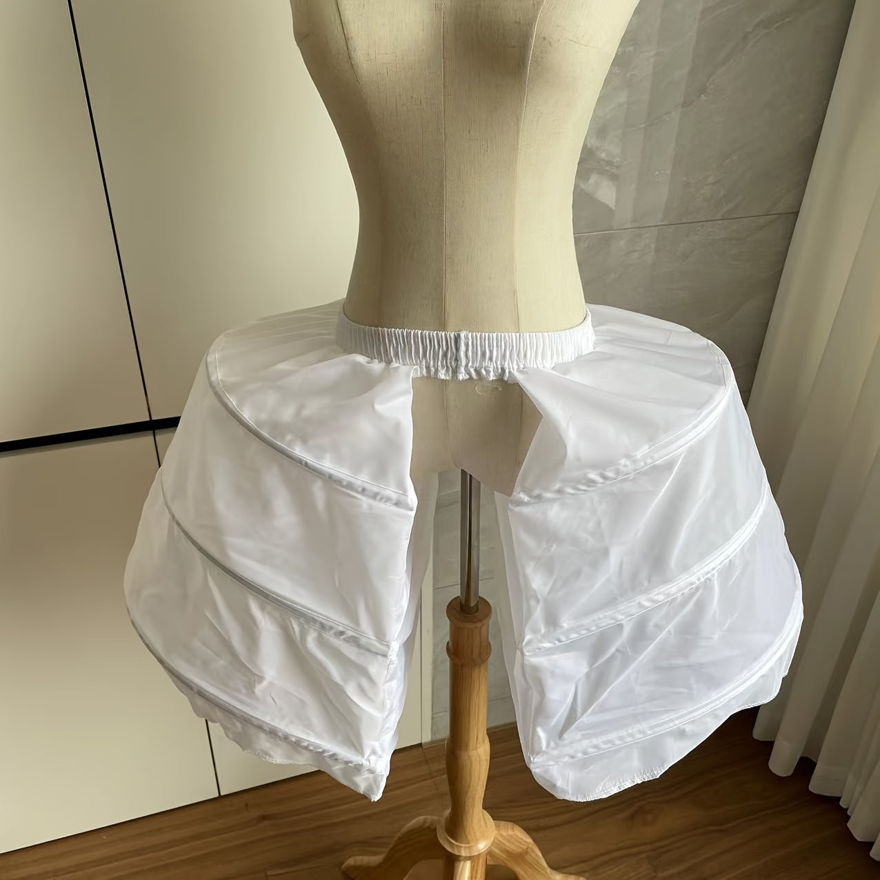 Oval Petticoat for Women Romantic Medieval Dress Polyester for Social Events