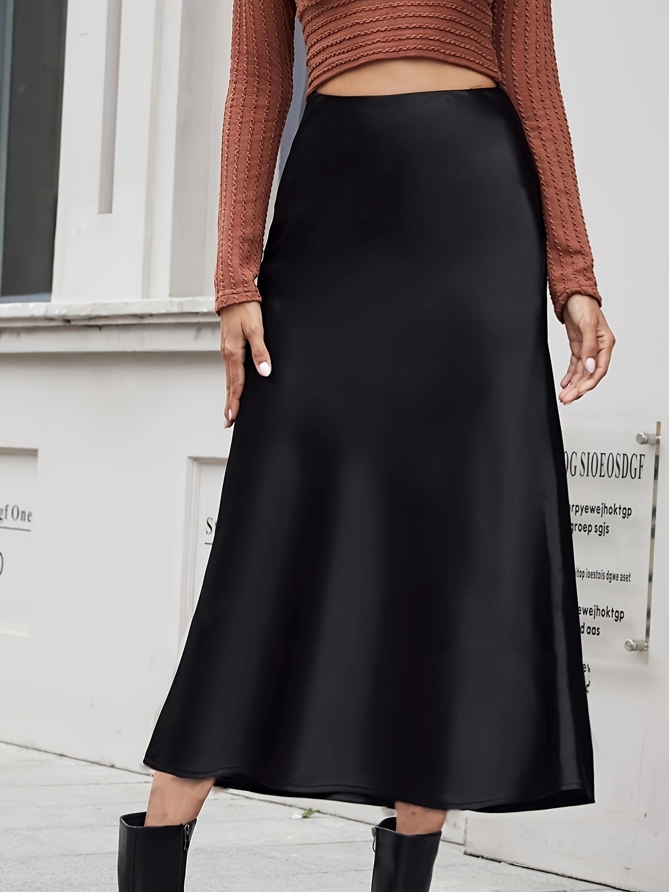 Women's Plus Size Elegant Black A-Line Midi Skirt with High-Low Hem