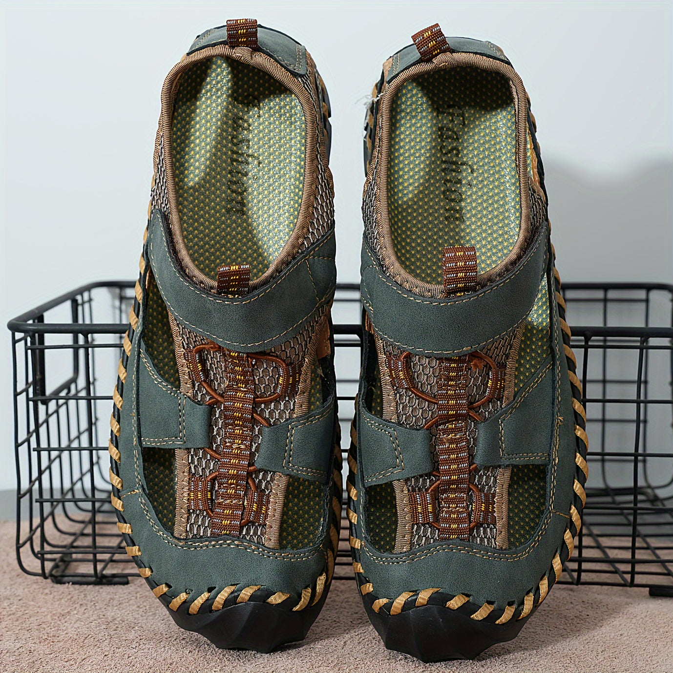 Erkaklar uchun tasodifiy sport sandallari, bir rangda, sozlanadigan bog'ich, kauchuk taglik va nafas oladigan, sirpanmaydigan dizayn bilan bahor, yoz va kuzda foydalanish uchun.