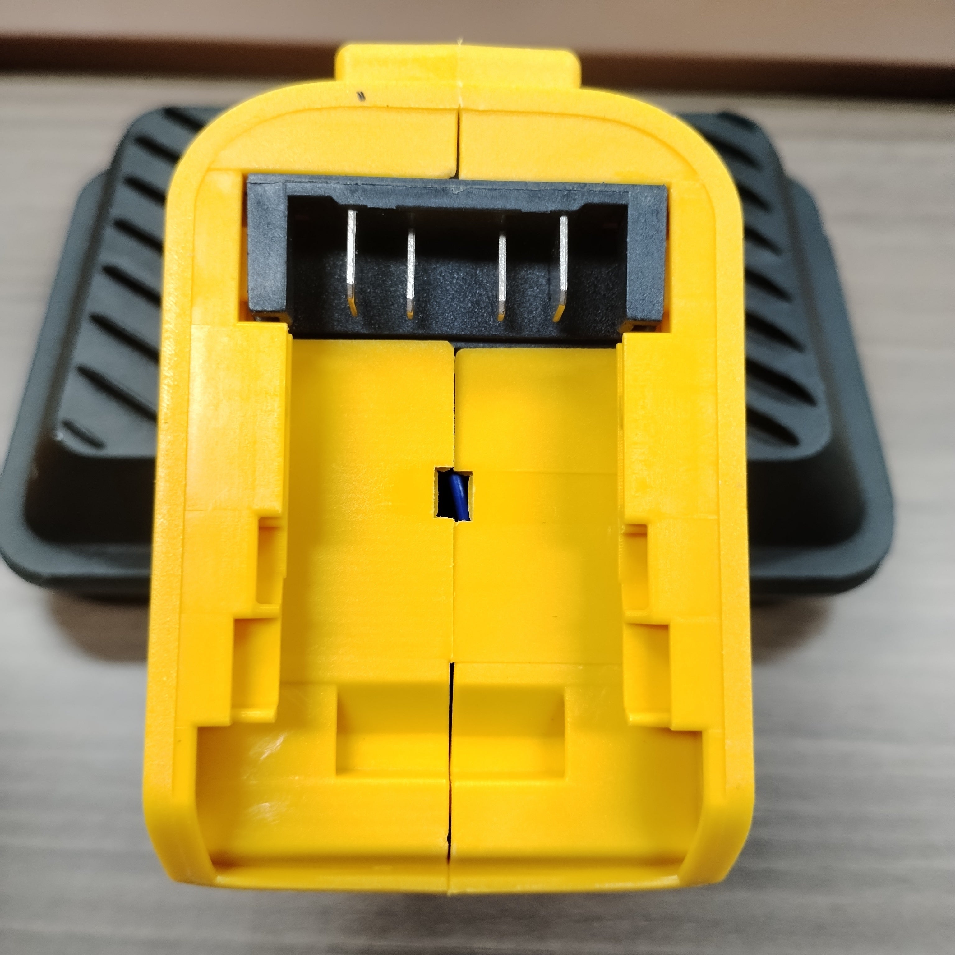 Cordless LED Work Light Floodlight with USB Charging Ports 48W 60W 90W Waterproof Portable