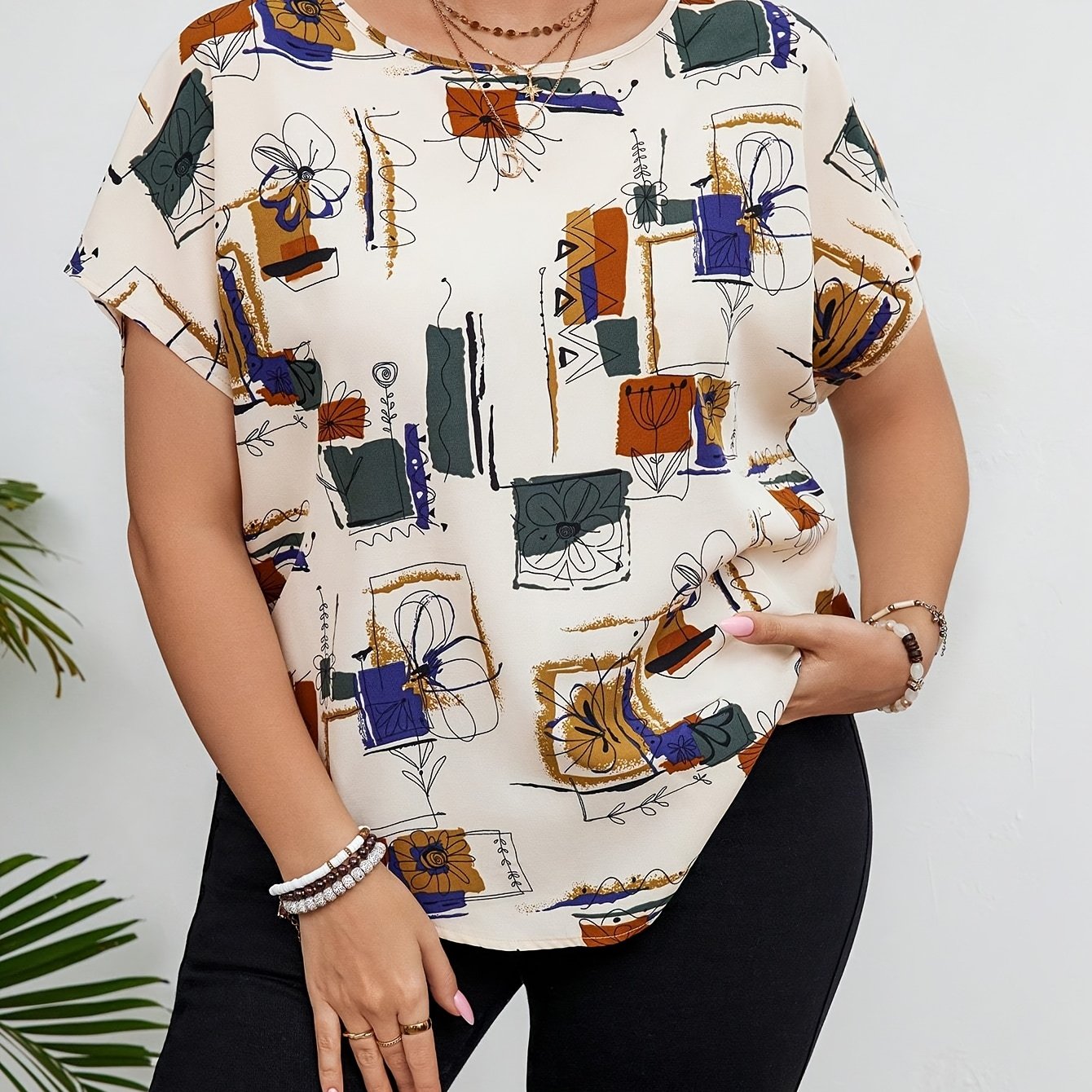 Women's Plus-Size Casual Art Sketch Round-Neck Short Sleeve Pullover Top