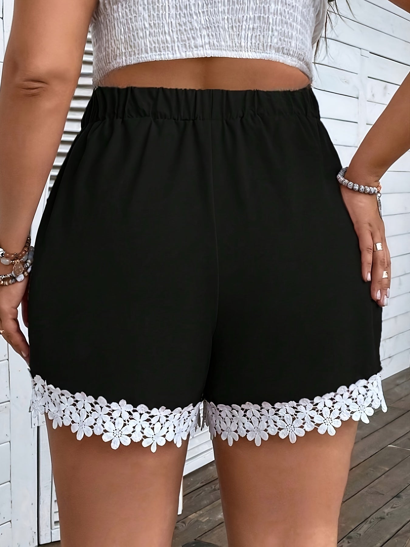 Women's Plus Size Floral Lace Trim Wide-Leg Summer Shorts Black Beach Vacation