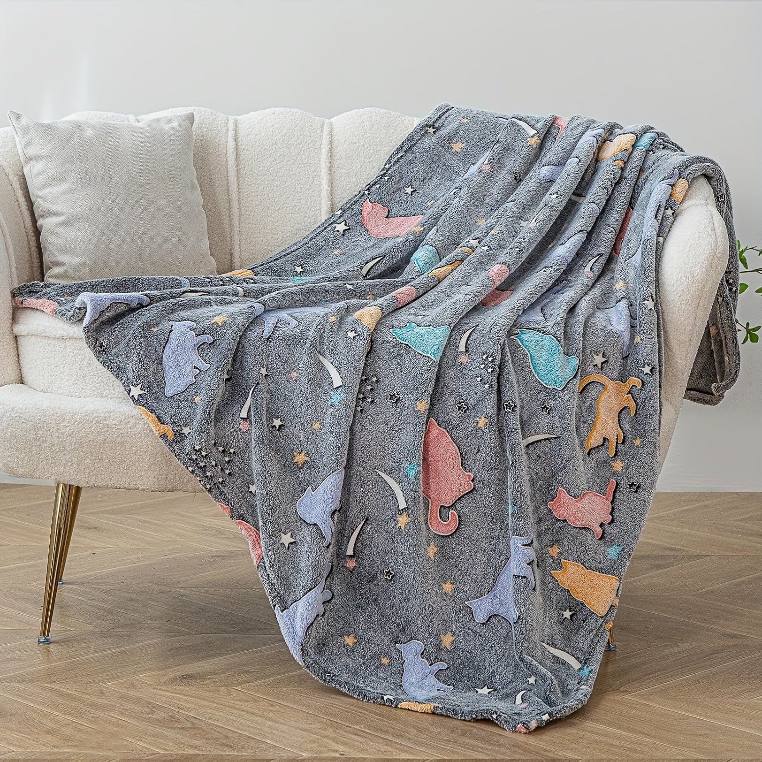 Glow-in-the-Dark Cat Design Cozy Blanket Soft Throw for Sofa Bed Car Office 127cmx60cm