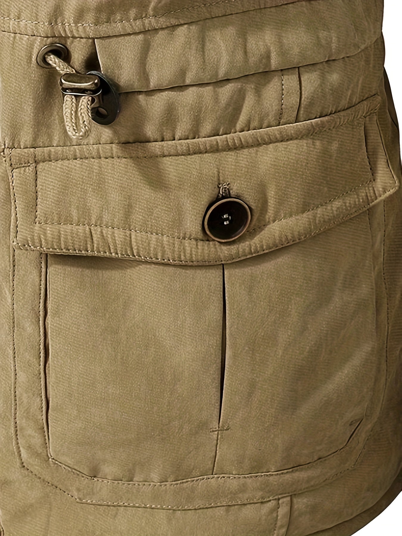 Erkaklar uchun qalin kapüşonli qish palto, bir nechta cho'ntaklar bilan