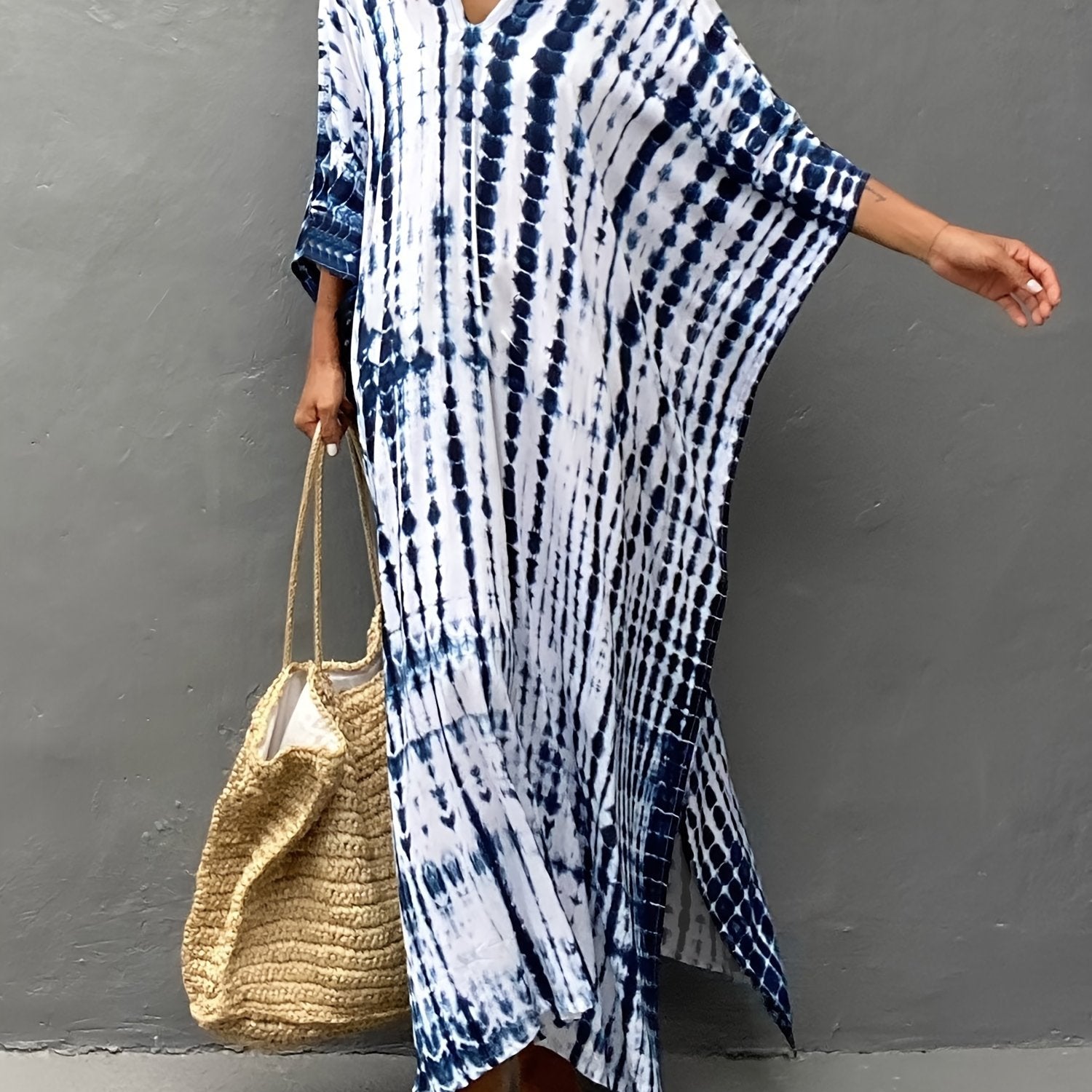 Plus o'lchamli naqshli kaftan kiyi V-shakli bo'yinli batwing qo'lqopli ayollar kiyimi