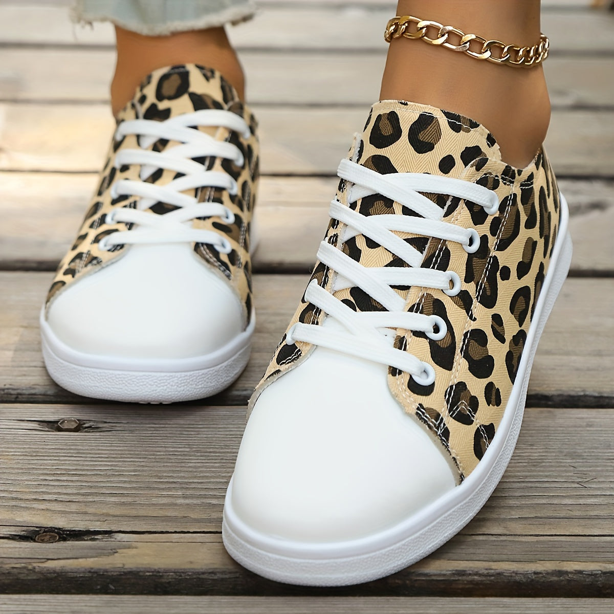 Ayollar uchun kanvas krossovkalar, leopard bosma pastki top quvnoq kundalik poyabzal