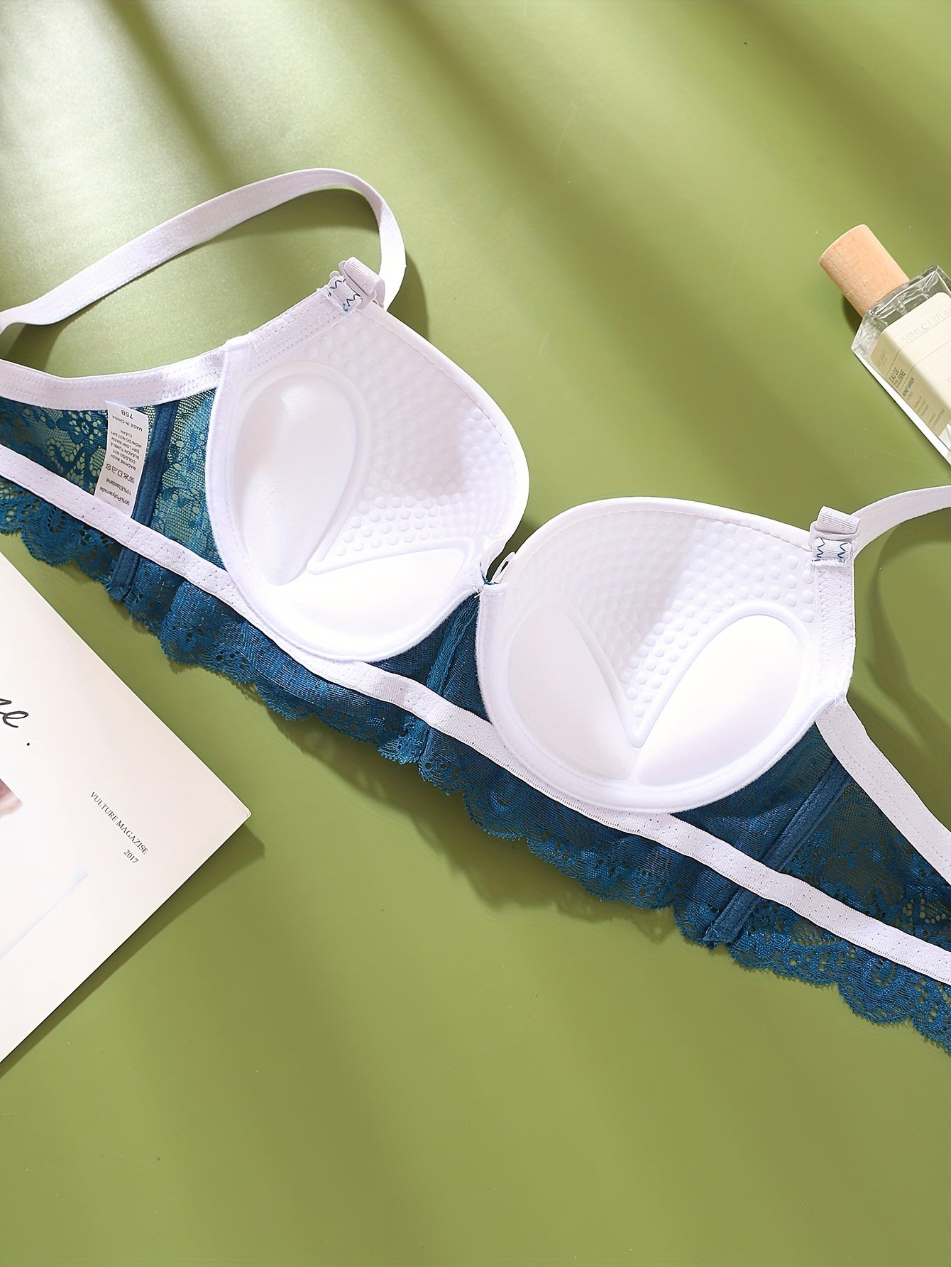 Women's Lace Color-Blocking Romantic Sexy Lingerie Set with Bra and Panties