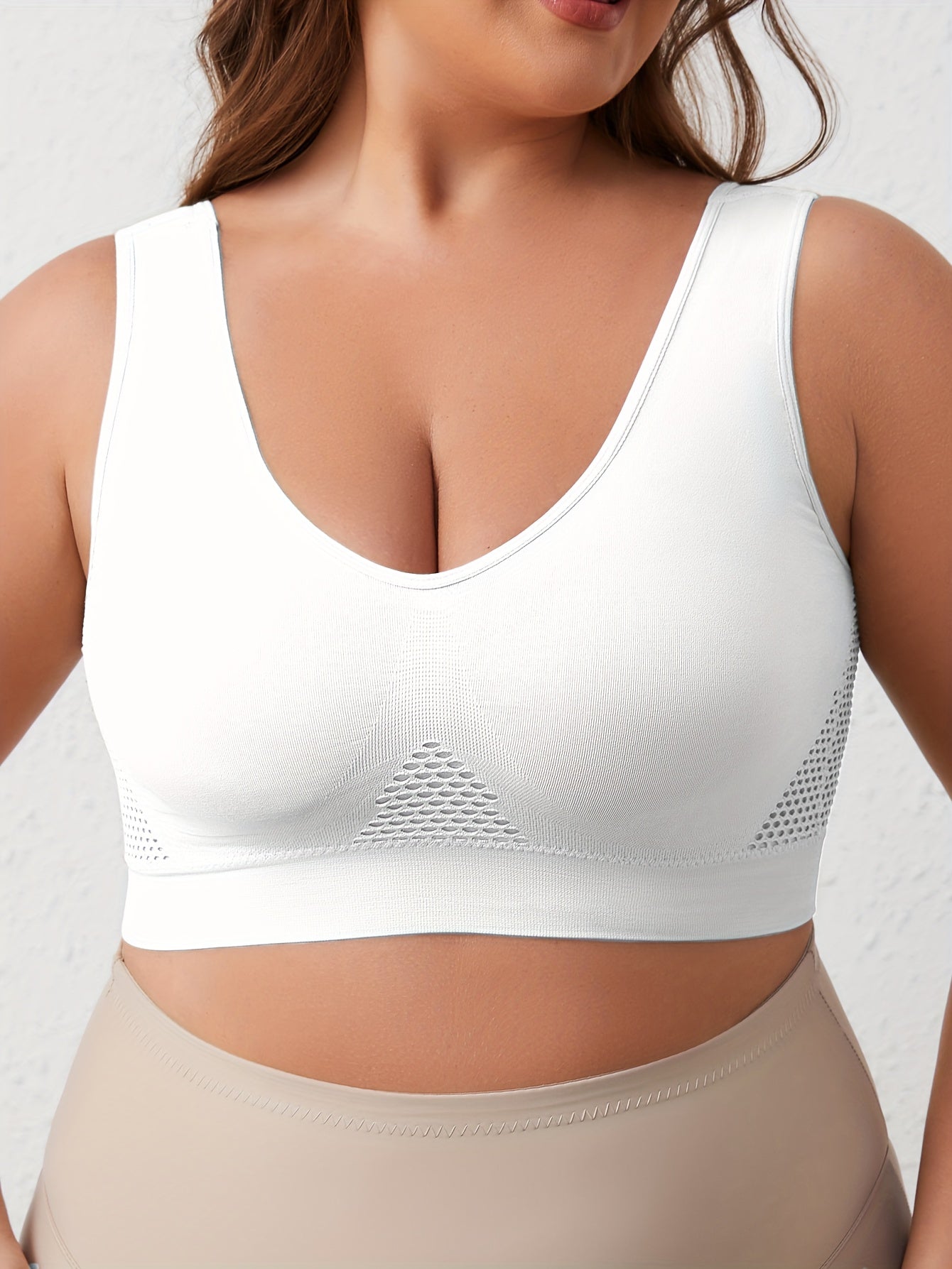 Women's Plus Size Seamless Wireless Sports Bra Breathable Mesh Yoga Running Top