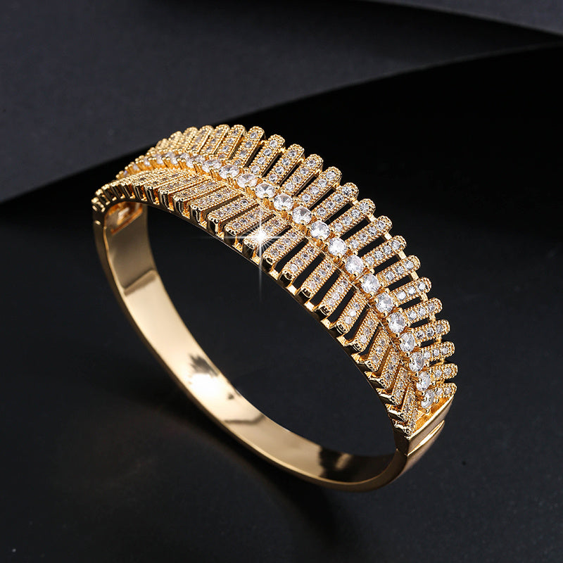 Stylish Zirconia-Encrusted Hollow Bracelet for Women