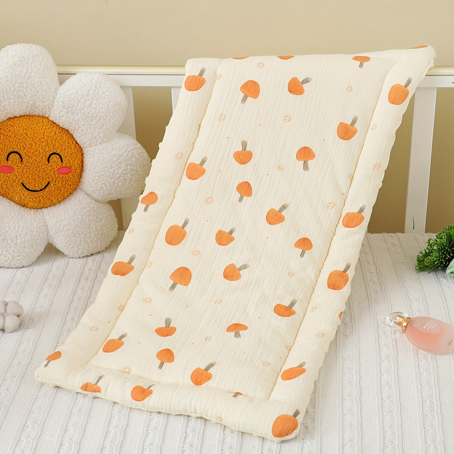 Yumshoq gazli stul qoplamasi, mo'yna bilan qoplangan va qo'ziqorin bargi dizayni bilan, bolalar uchun aralash ranglarda