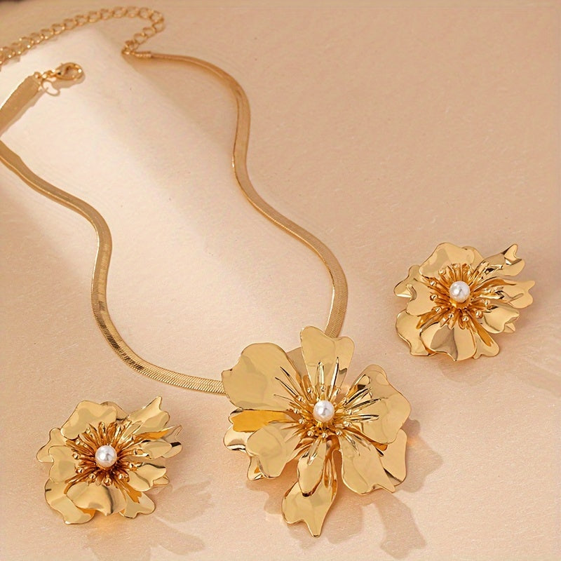 Women's Gold Jewelry Set with Flower Pendant and Earrings