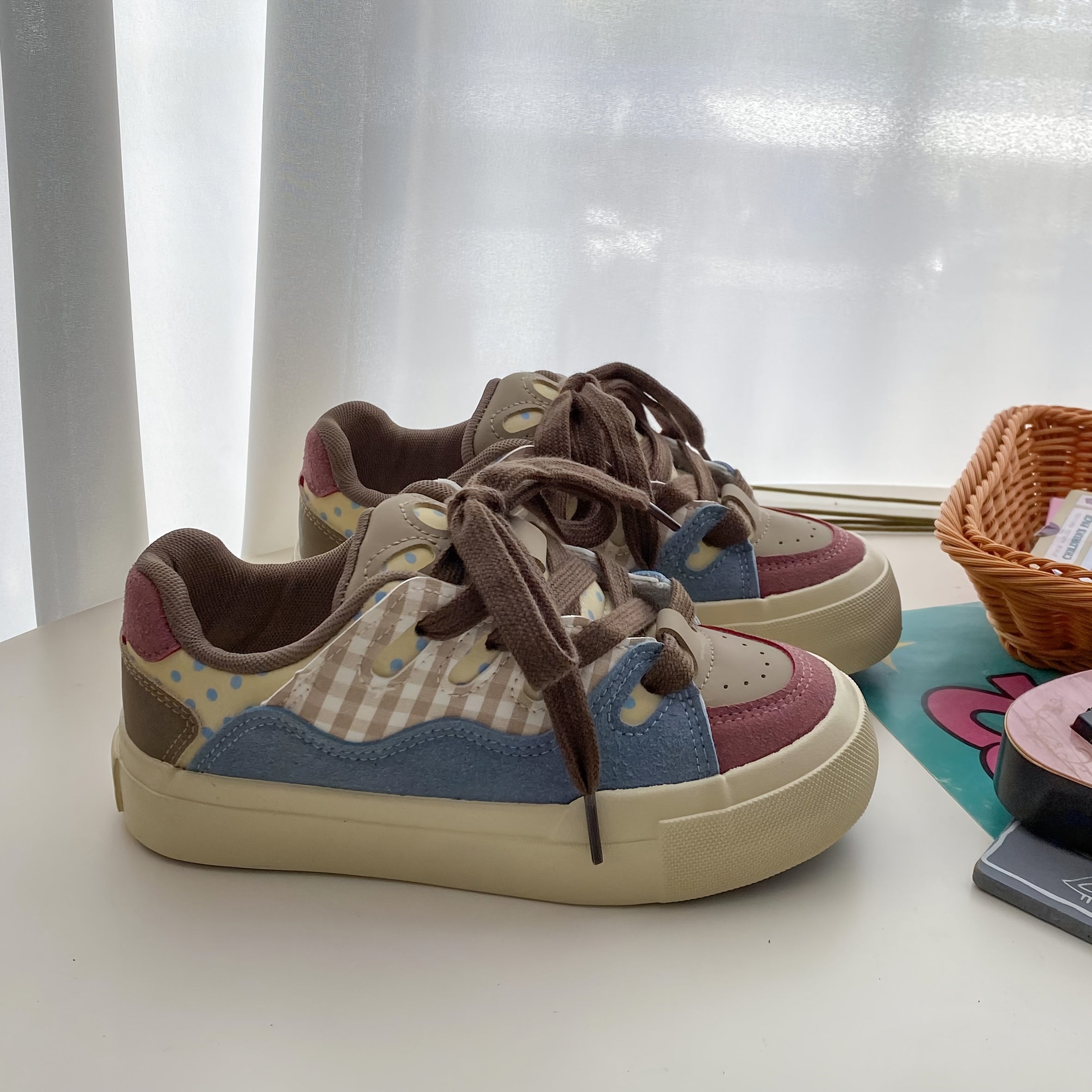 Women's Spring Low-Top Round Toe Lace-Up Casual Shoes