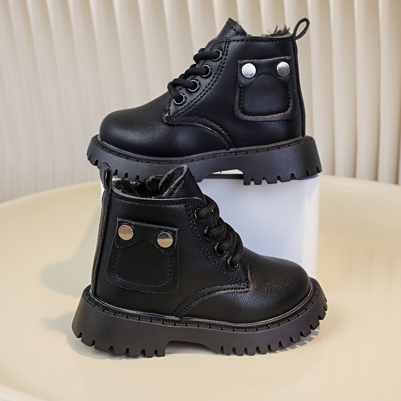 Zamonaviy retro Chelsea botinkalari yumshoq taglik va qulay to'quv ichki qismi bilan, kuz va qish uchun mukammal. Yoshlar va bolalar poyabzali uchun ideal.