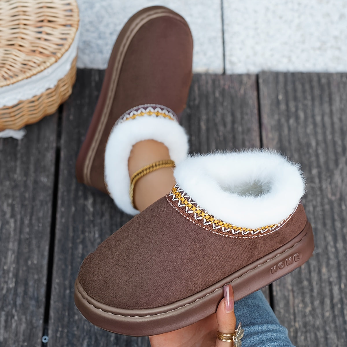 Women Cozy Fleece Lined Slippers Warm Brown Indoor Slip-Ons