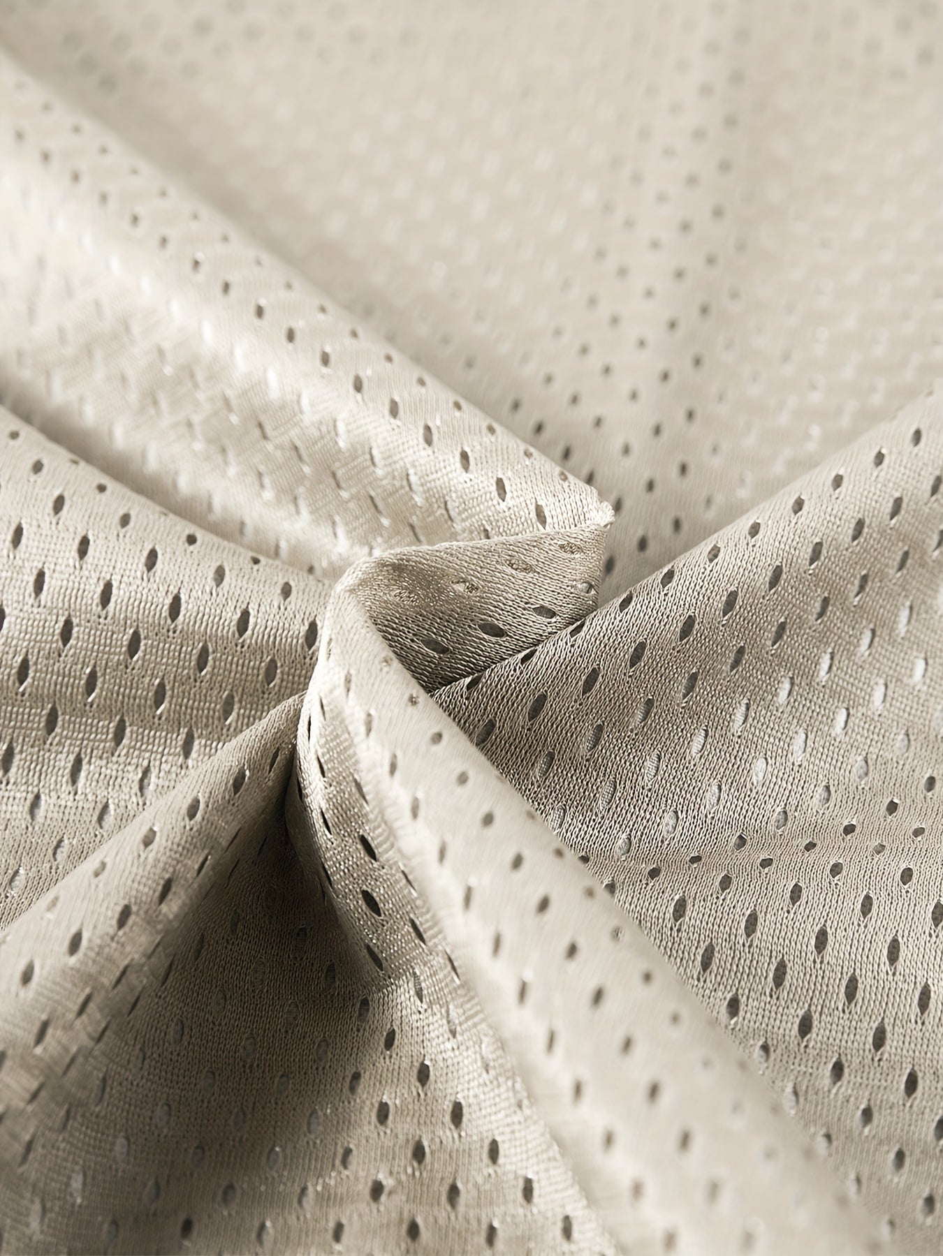 Men's Polyester Sleeveless Jacket with Zipper Pockets Stand Collar for Outdoor Activities