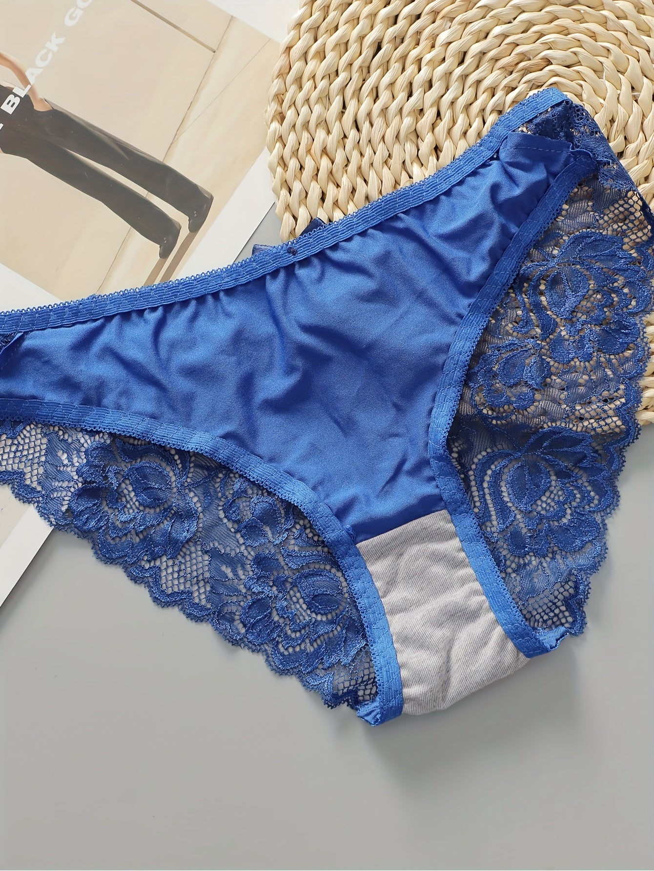 Dantelli Push-Up Brassoy va Thong To'plami - Ultra-Inch, Qoltiq Qo'llab-quvvatlash, Ko'rinmaydigan Naylon Aralashmasi