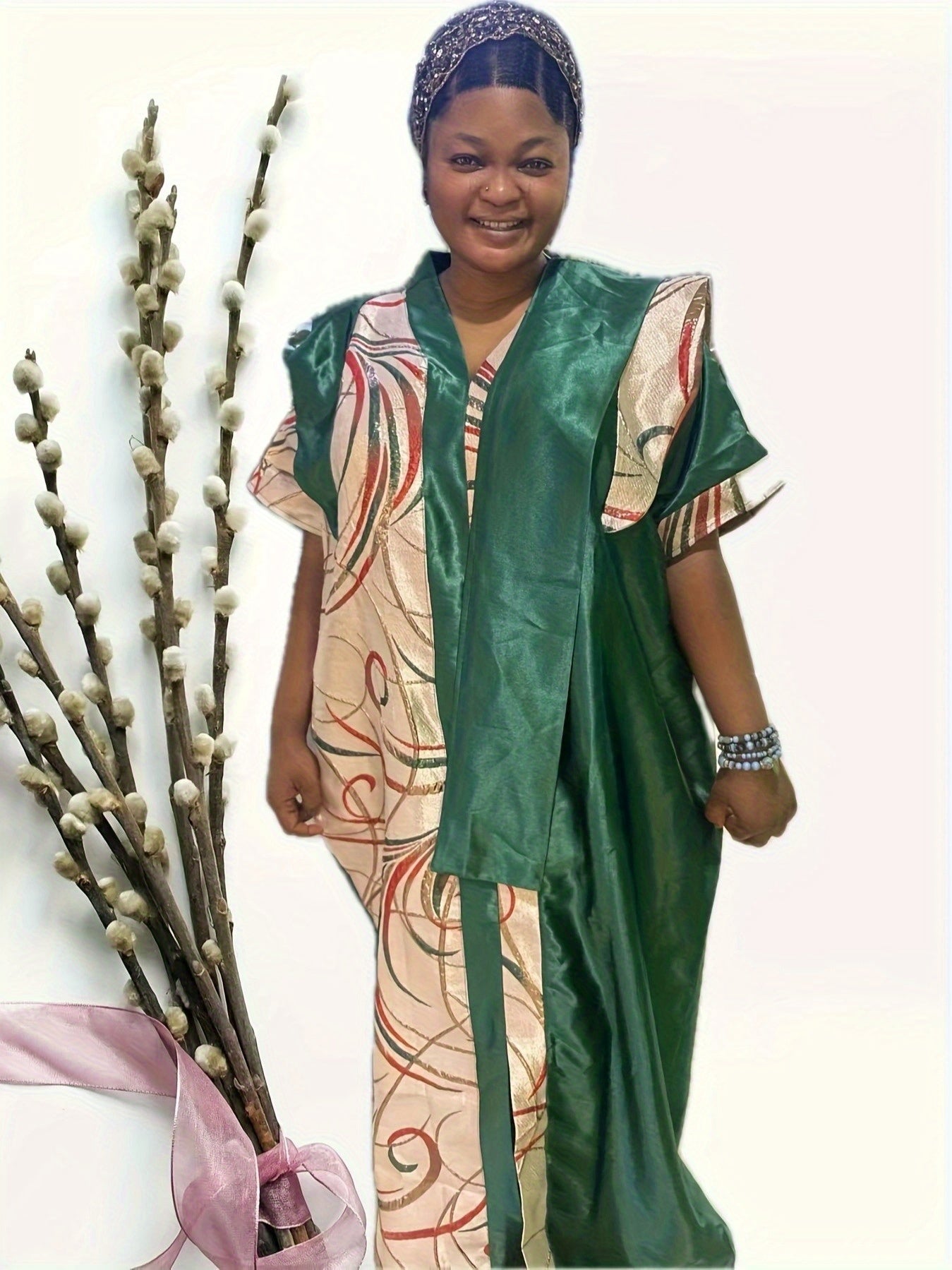 Plus o'lcham ayollar uchun rang blokli V-yengli kaftan kiyi erkin fit gullar bilan naqsh