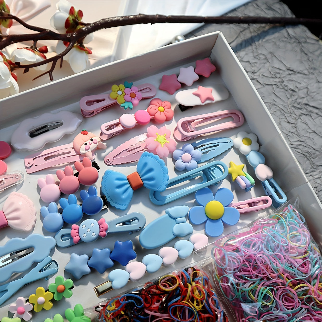 Hair Accessory Set with 2170 Pieces Floral Resin Clips and Seamless Bands for Girls and Women