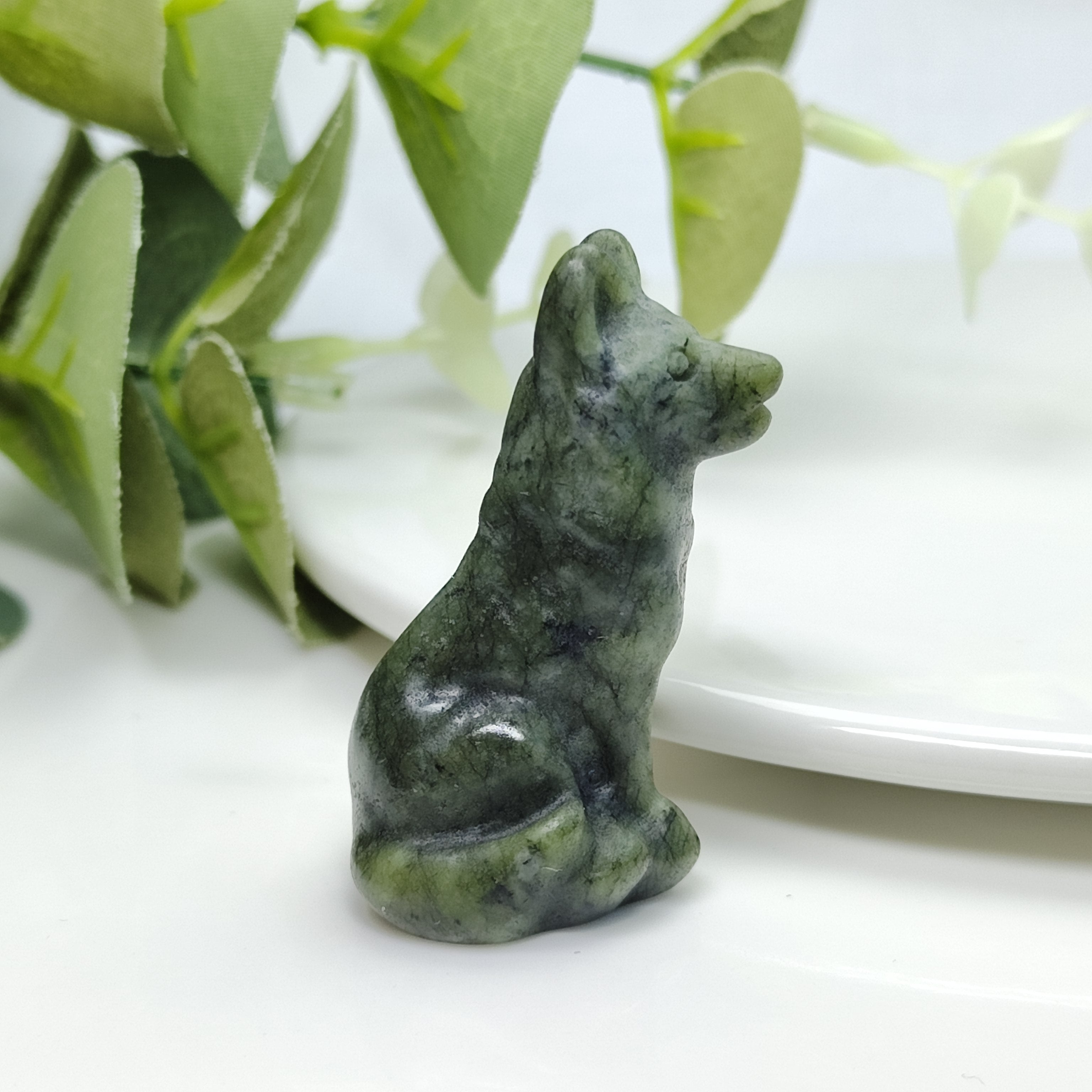 Kristall bilan oymali Bo'ri figuriya, uy bezaklari va sovg'alar uchun hayvon skulpturasi