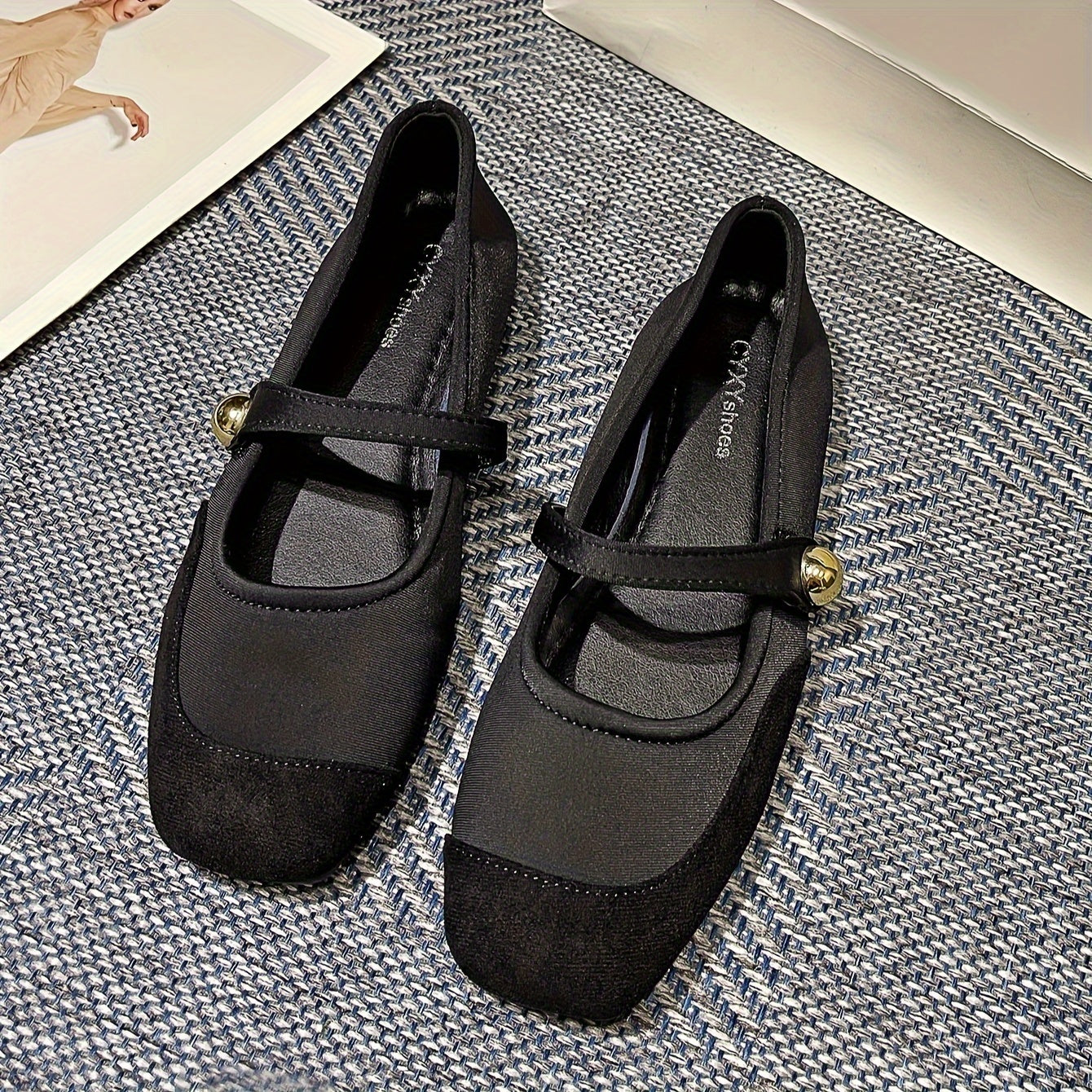 Ayollar uchun tekis poyabzal kvadrat barmoqli, bilak bog‘lamli, engil, qulay