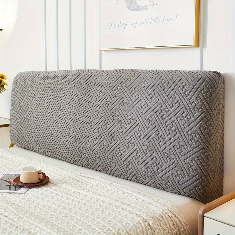 Velvet boshqaruv slipcover yotoq xonasidagi mebellarni changdan himoya qiladi va uy bezaklariga oddiy nafislik qo'shadi.