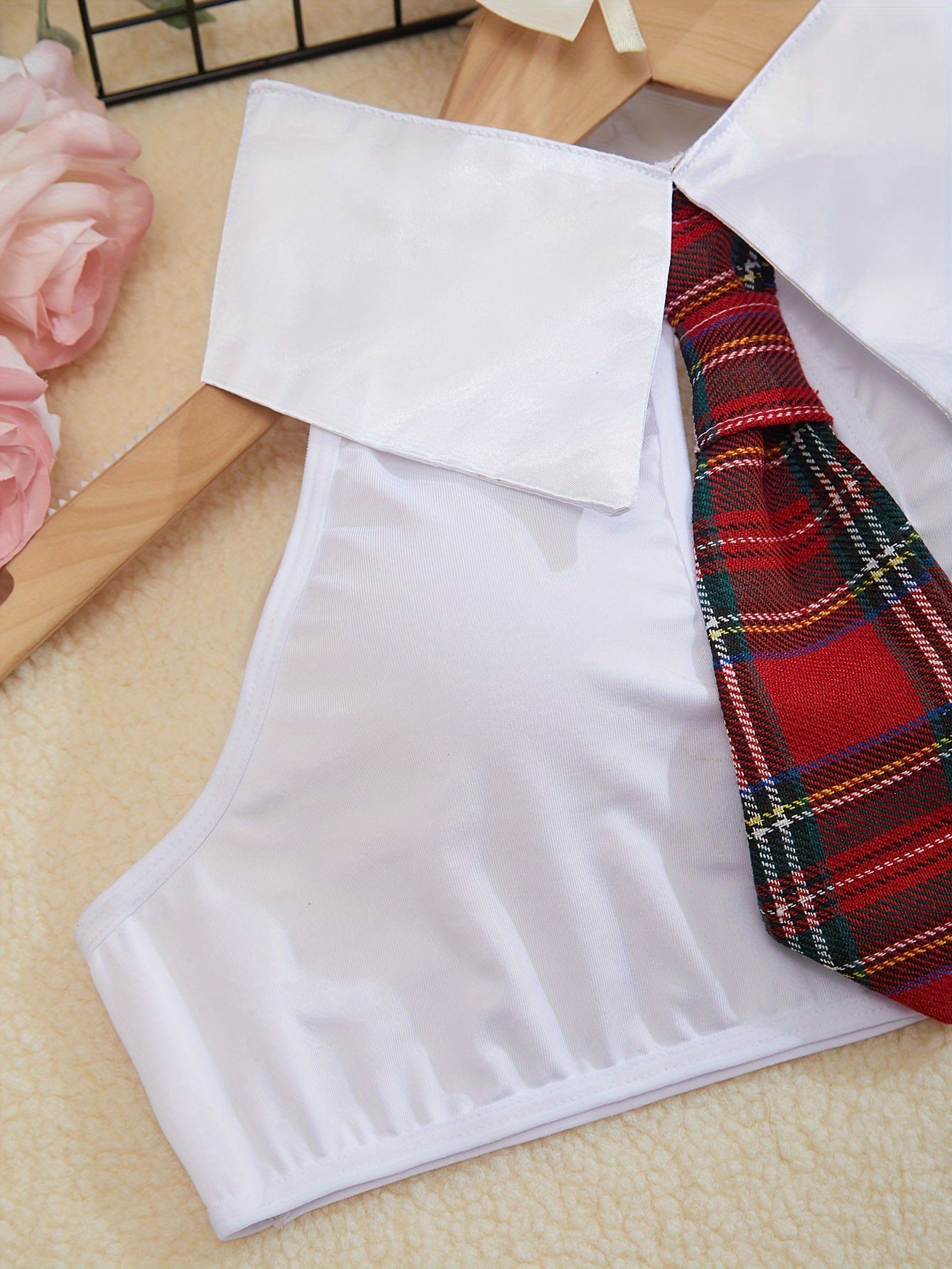 Women's Cosplay Costume Set with Plaid Backless Woven Lash Outfit for Roleplay