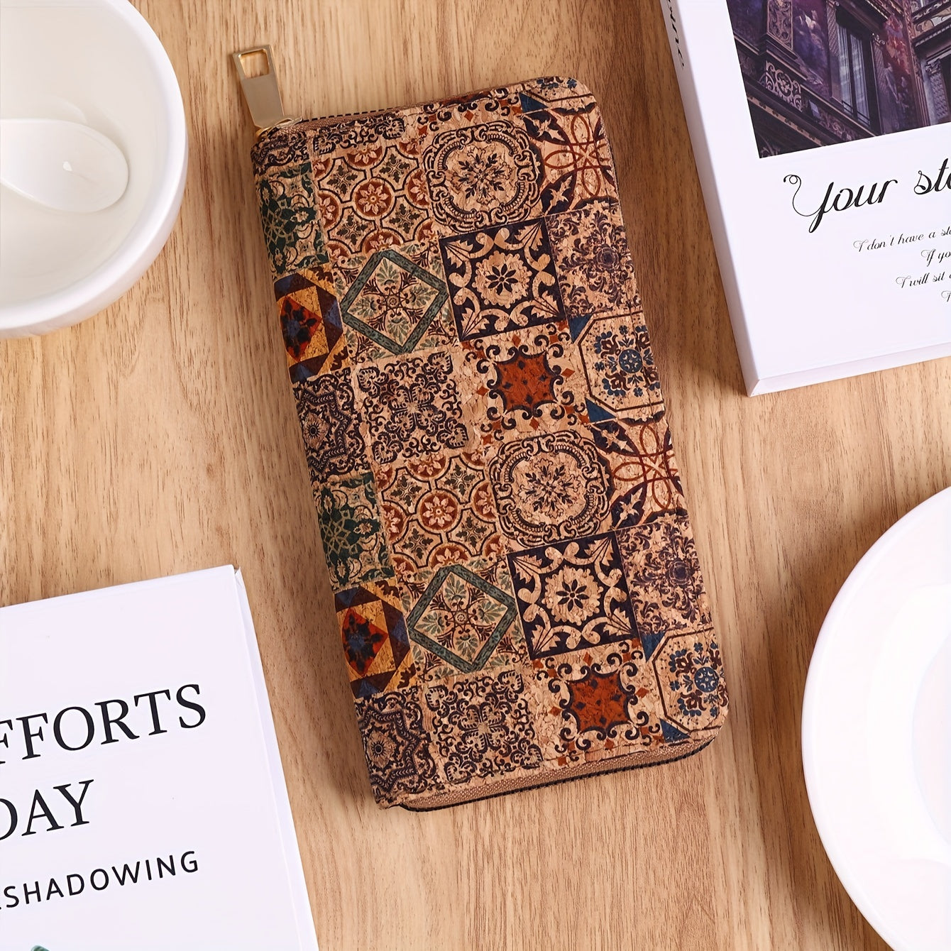 Ayollar uchun vegan teridan yasalgan gullar printi bilan bezatilgan hamyon, clutch tangalar sumkasi va soxta yog'och kredit karta ushlagichi.