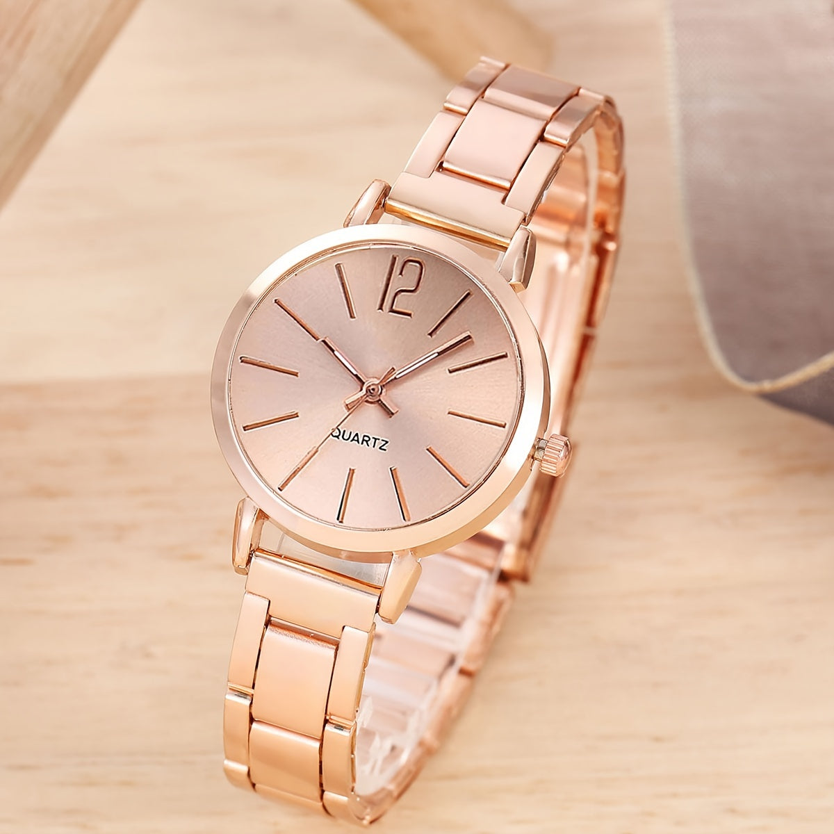 Women's Quartz Watch Sleek Zinc Alloy Strap Casual Dress Gift for Birthdays Christmas Halloween Back to School